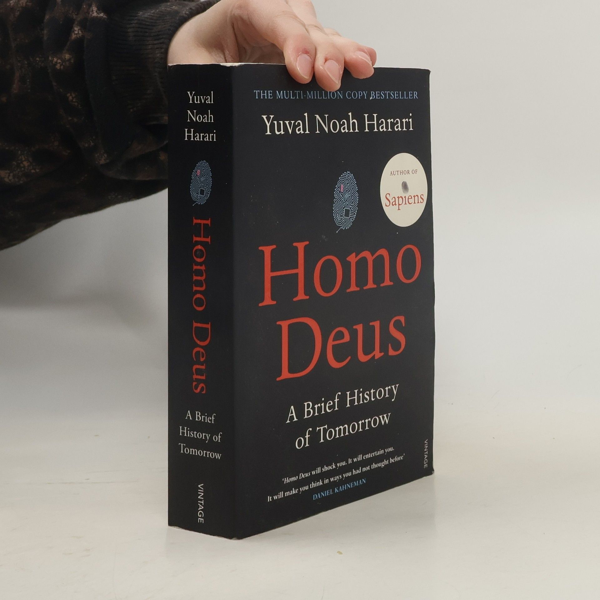 Yuval Noah Harari Homo Deus. A Brief History of Tomorrow