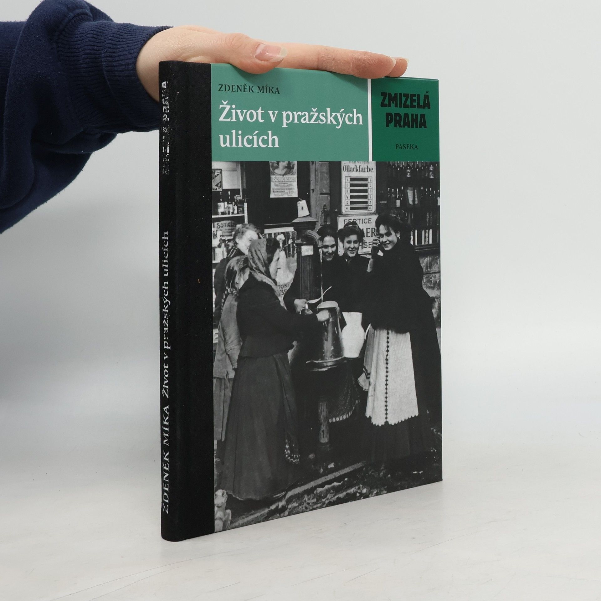 Zdeněk Míka Život v pražských ulicích