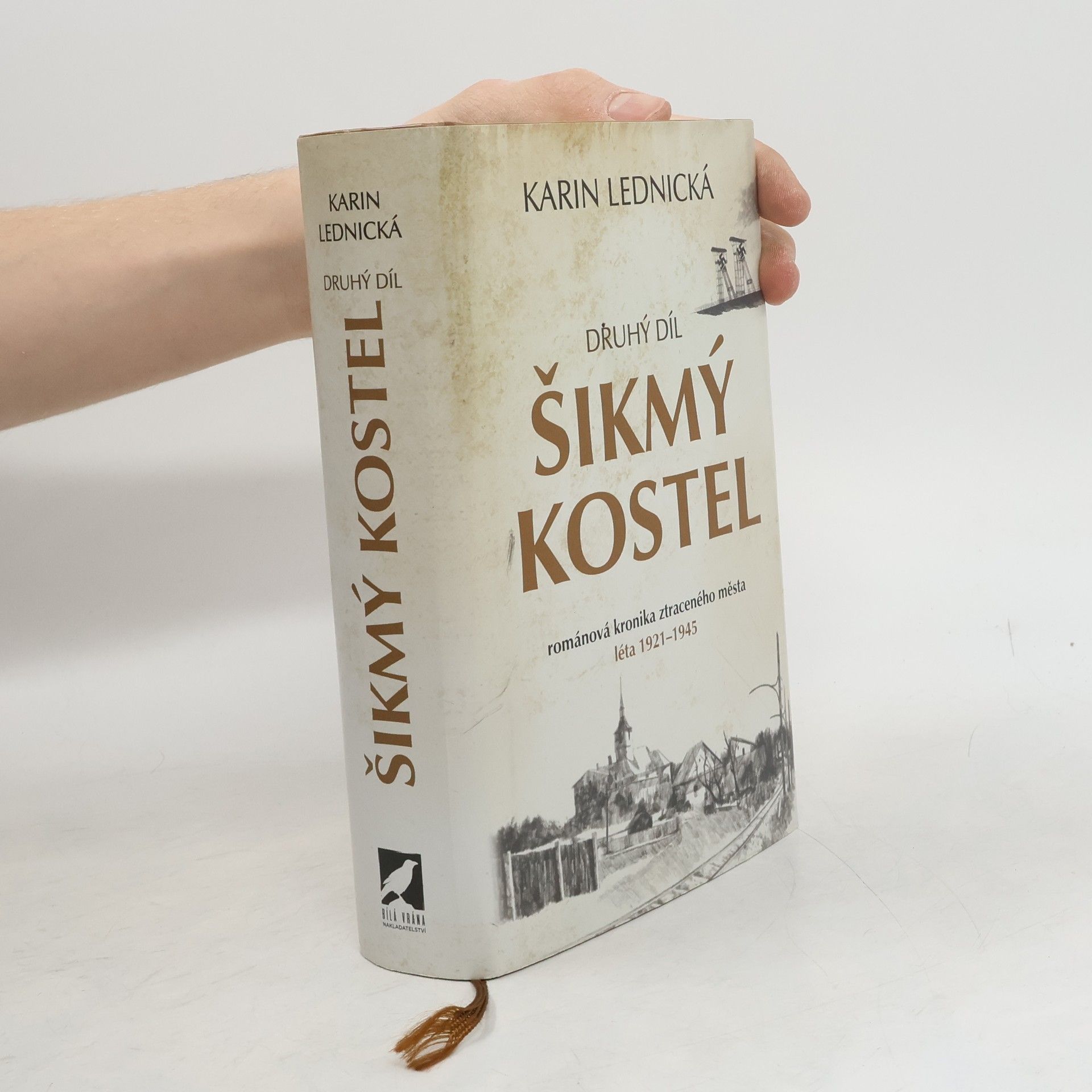 Karin Lednická Šikmý kostel 2