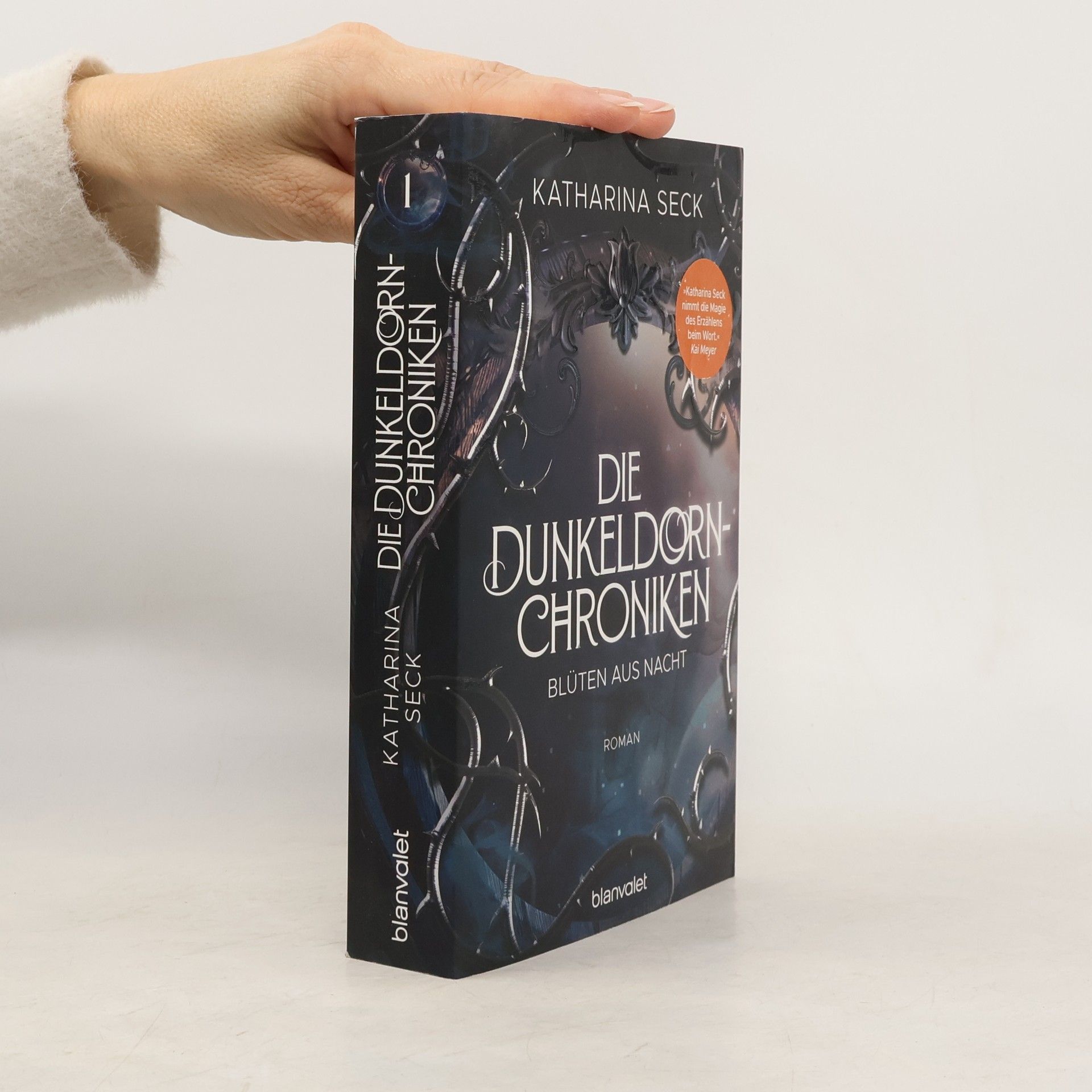 Katharina Seck Die Dunkeldorn-Chroniken - Blüten aus Nacht