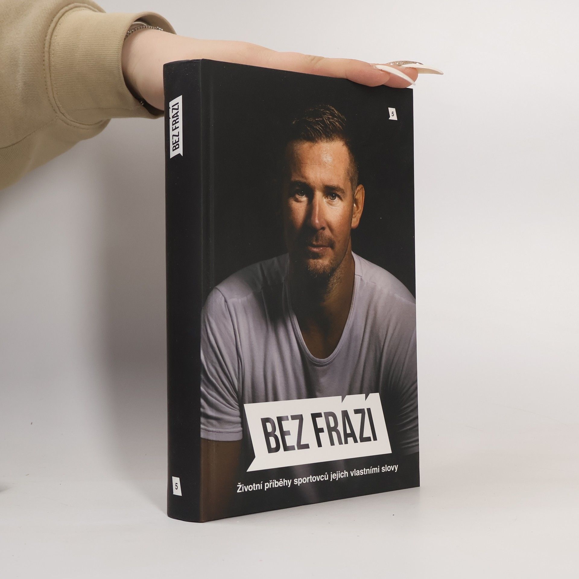 Kolektiv autorů Bez frází 5