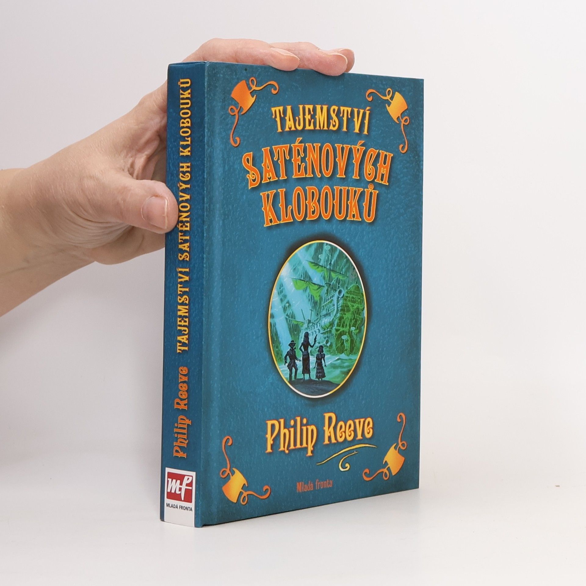 Philip Reeve Tajemství saténových klobouků