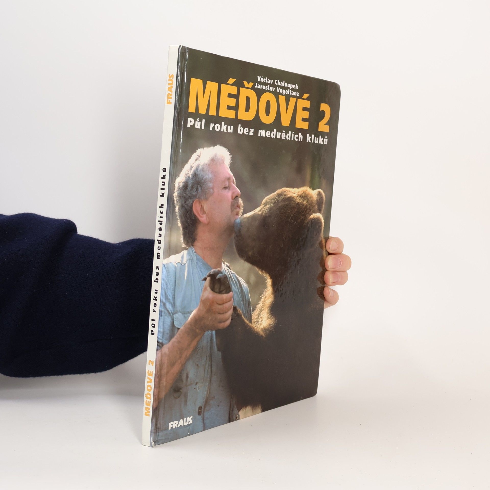 Karel Brož Méďové 2. Půl roku bez medvědích kluků.