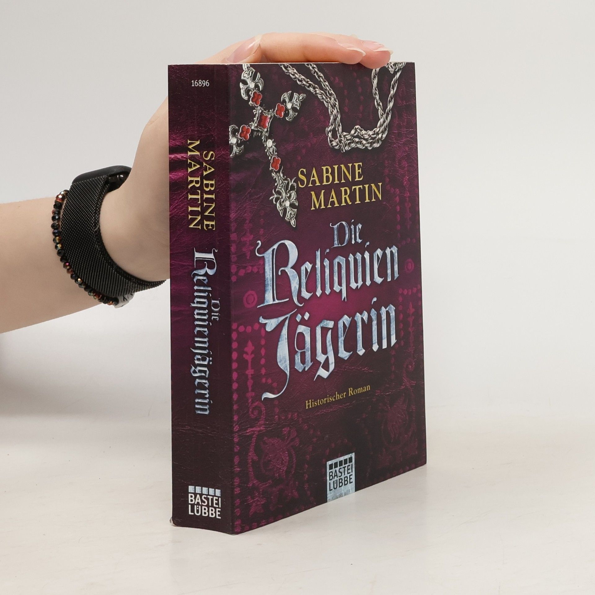 Sabine Martin Die Reliquienjägerin