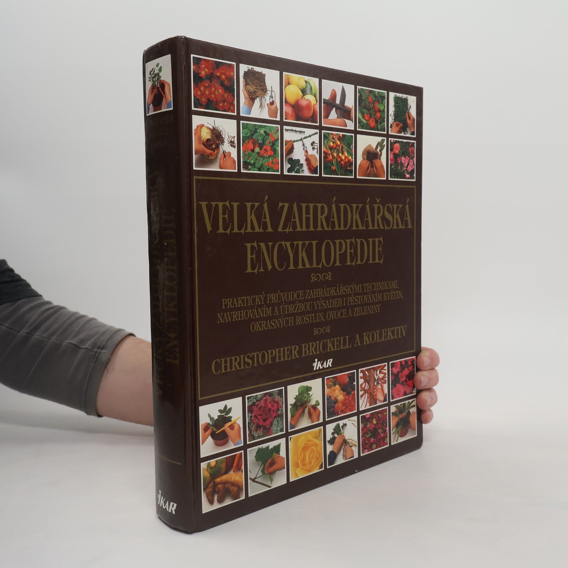 Christopher David Brickell Velká zahrádkářská encyklopedie