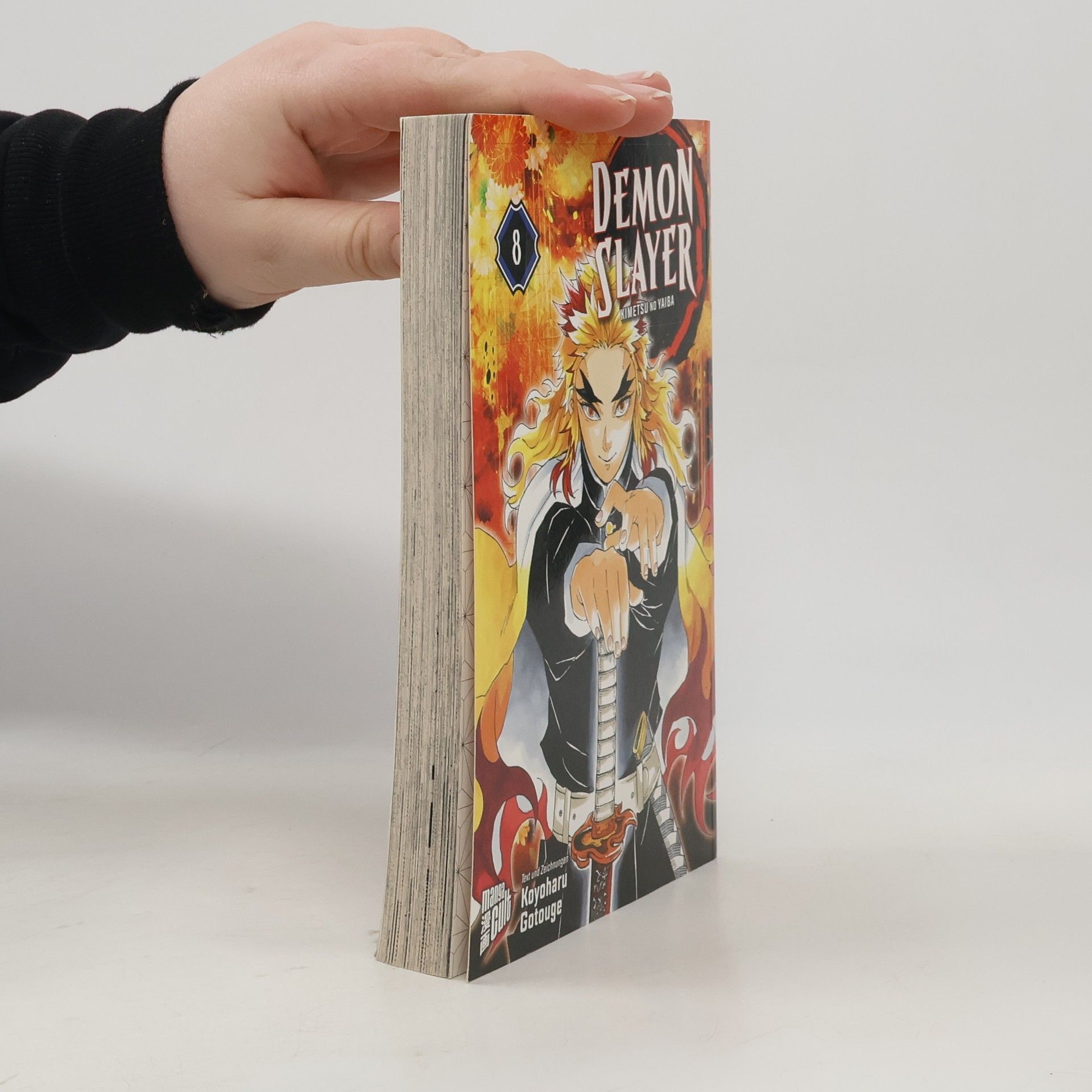 Koyoharu Gotōge Demon Slayer 8