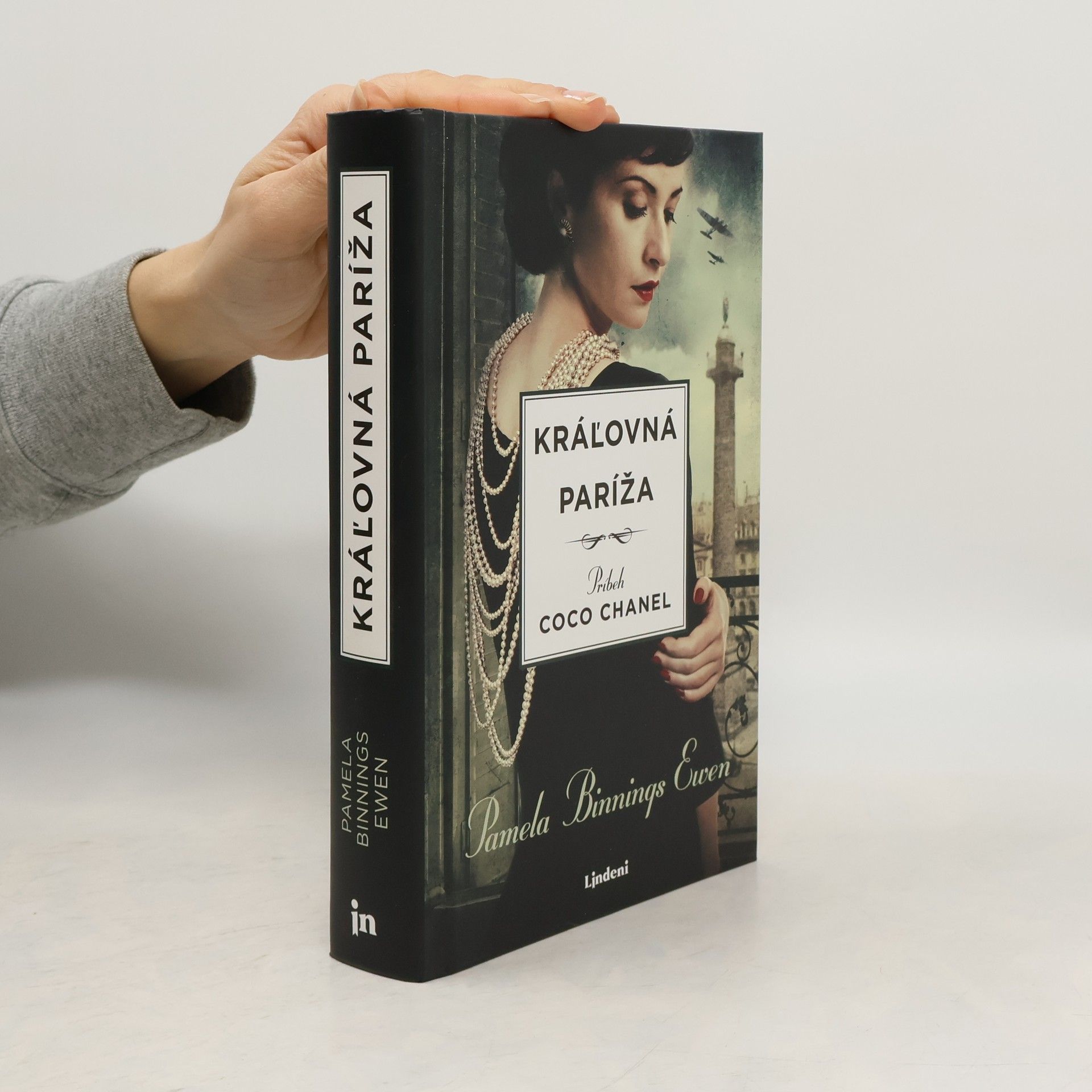 Pamela Binnings Ewen Kráľovná Paríža: Príbeh Coco Chanel