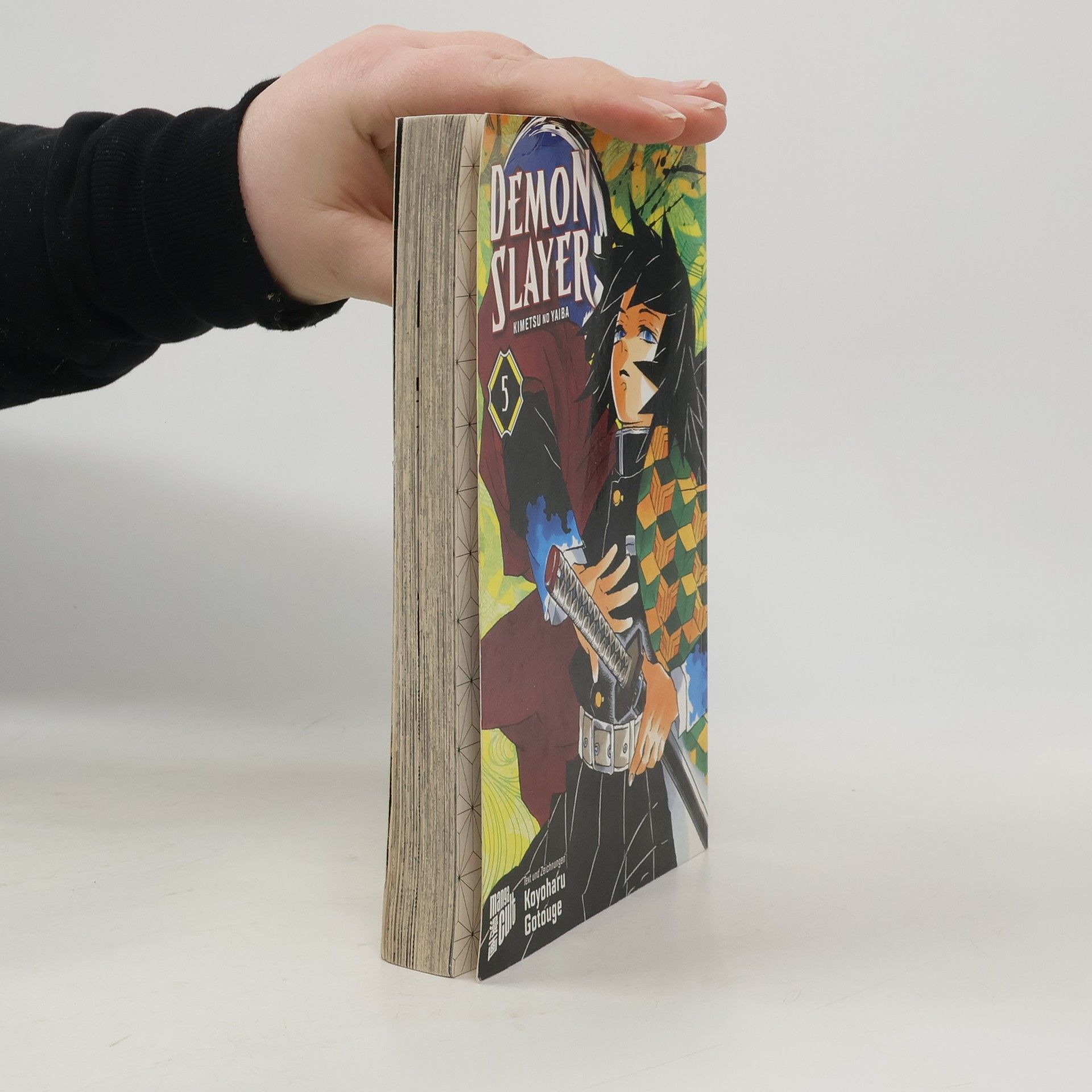 Koyoharu Gotōge Demon Slayer 5