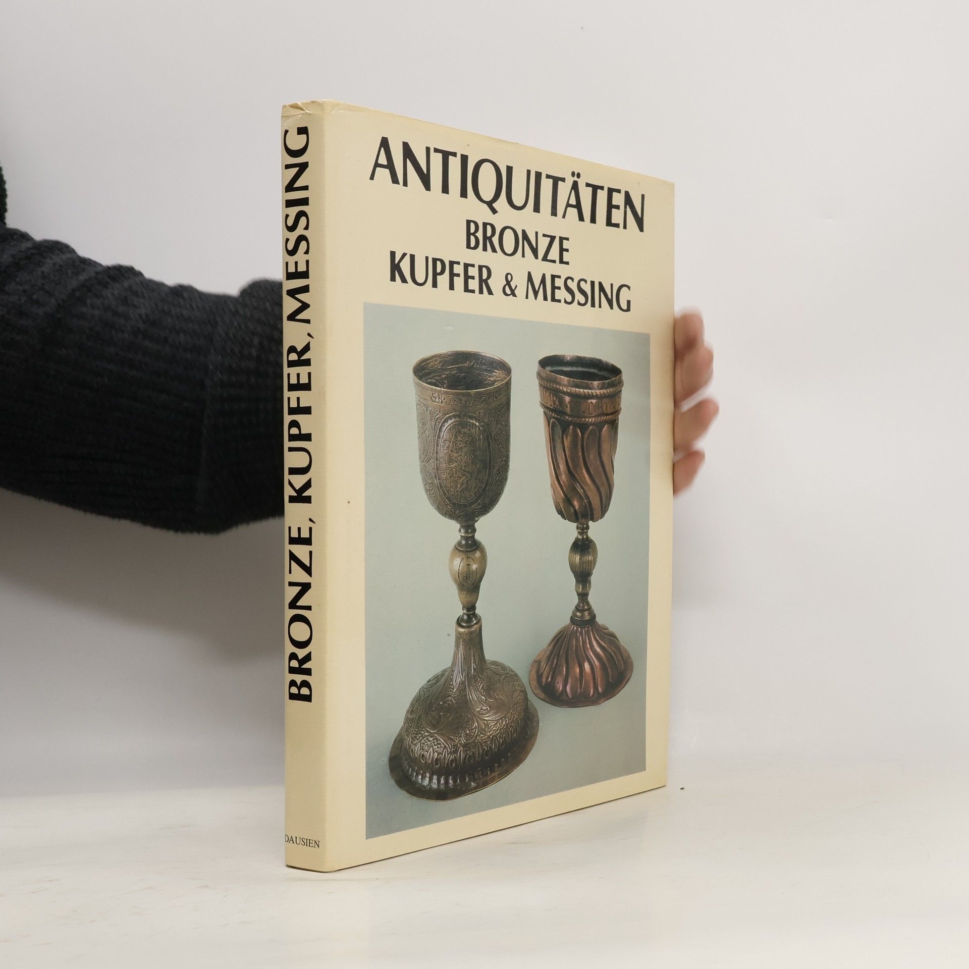 Antiquitäten aus Bronze, Kupfer und Messing