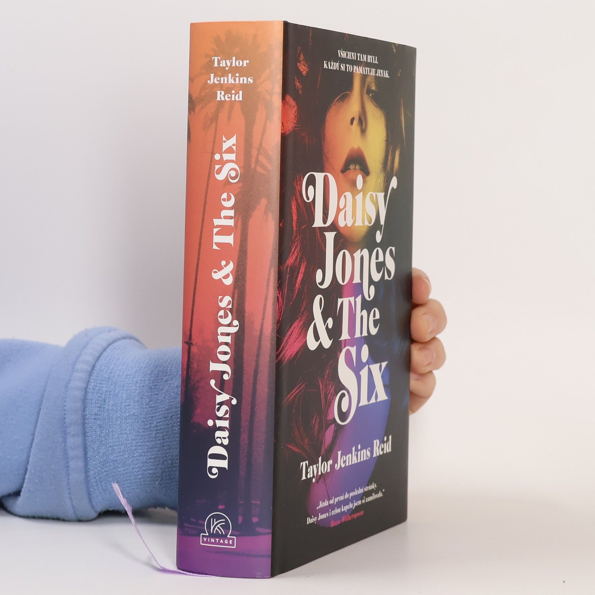 Taylor Jenkins Reid Daisy Jones & The Six