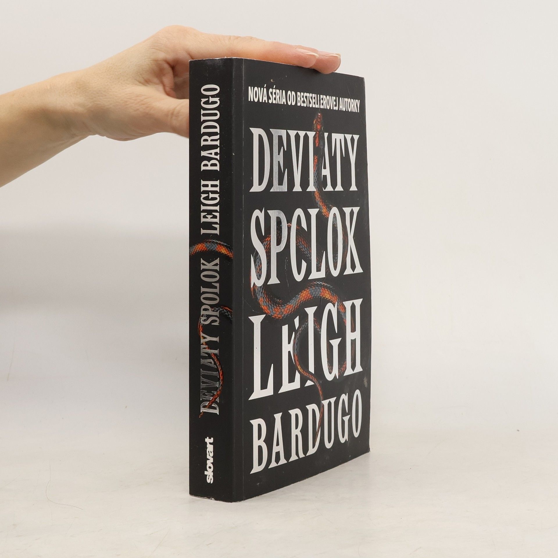 Leigh Bardugo Deviaty spolok