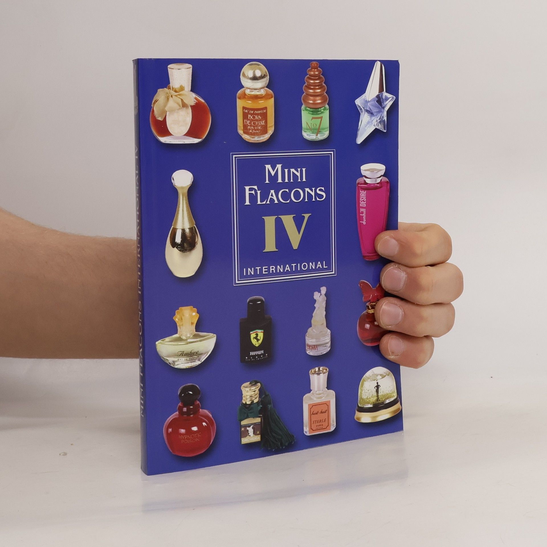 Malte Strauss Mini Flacons International