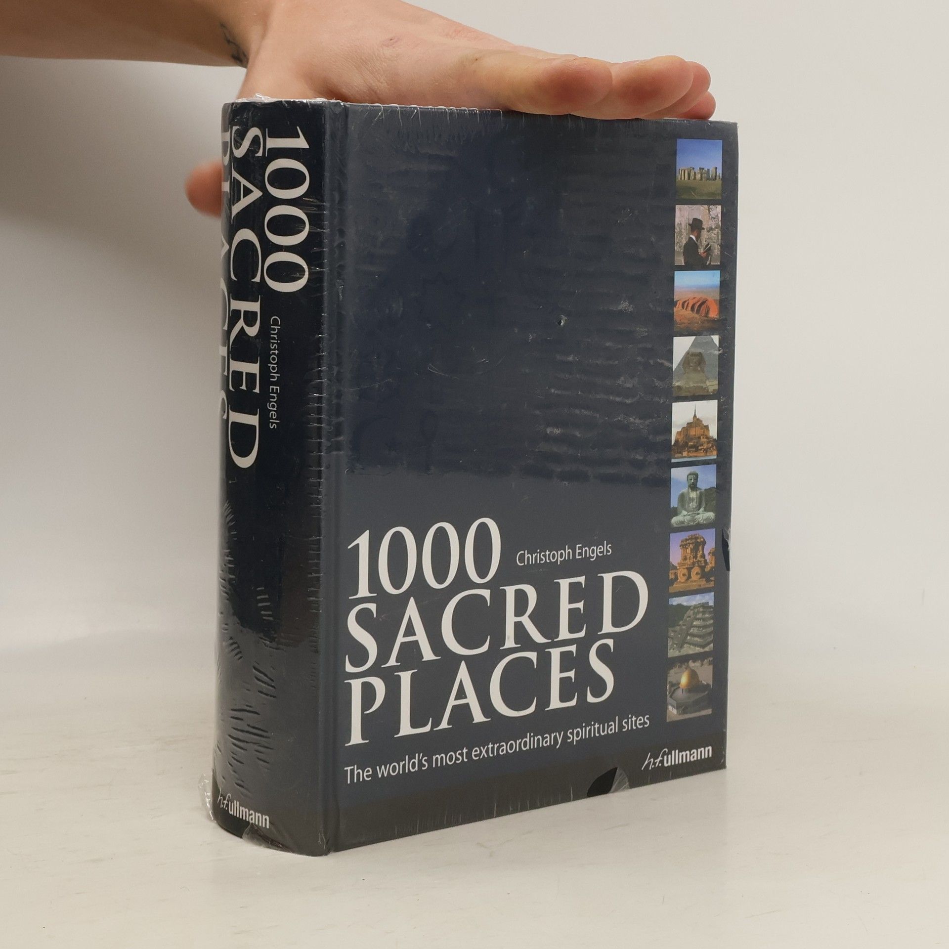 Christoph Engels 1000 sacred places: The world's most extraordinary spiritual sites