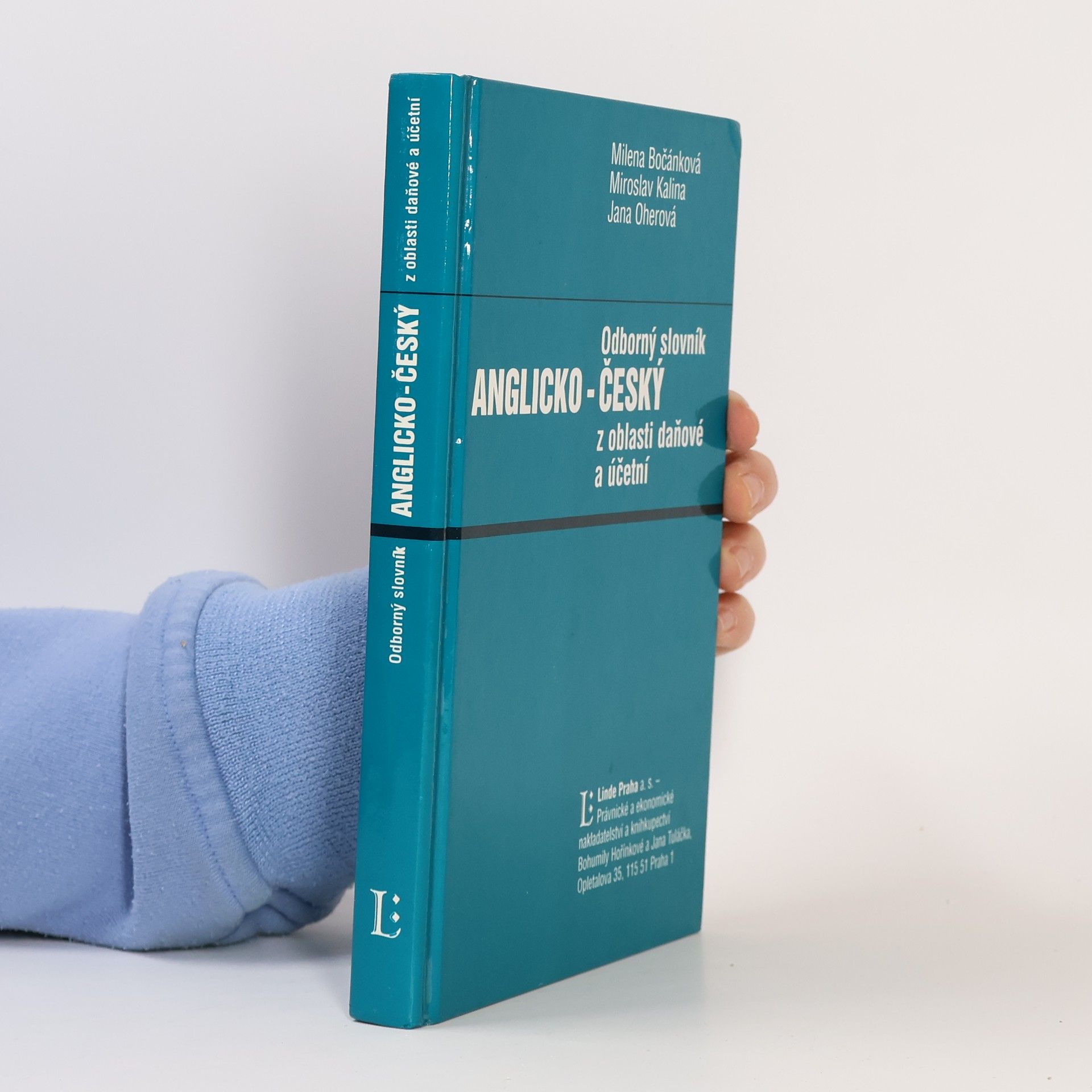 Odborný slovník anglicko-český z oblasti daňové a účetní