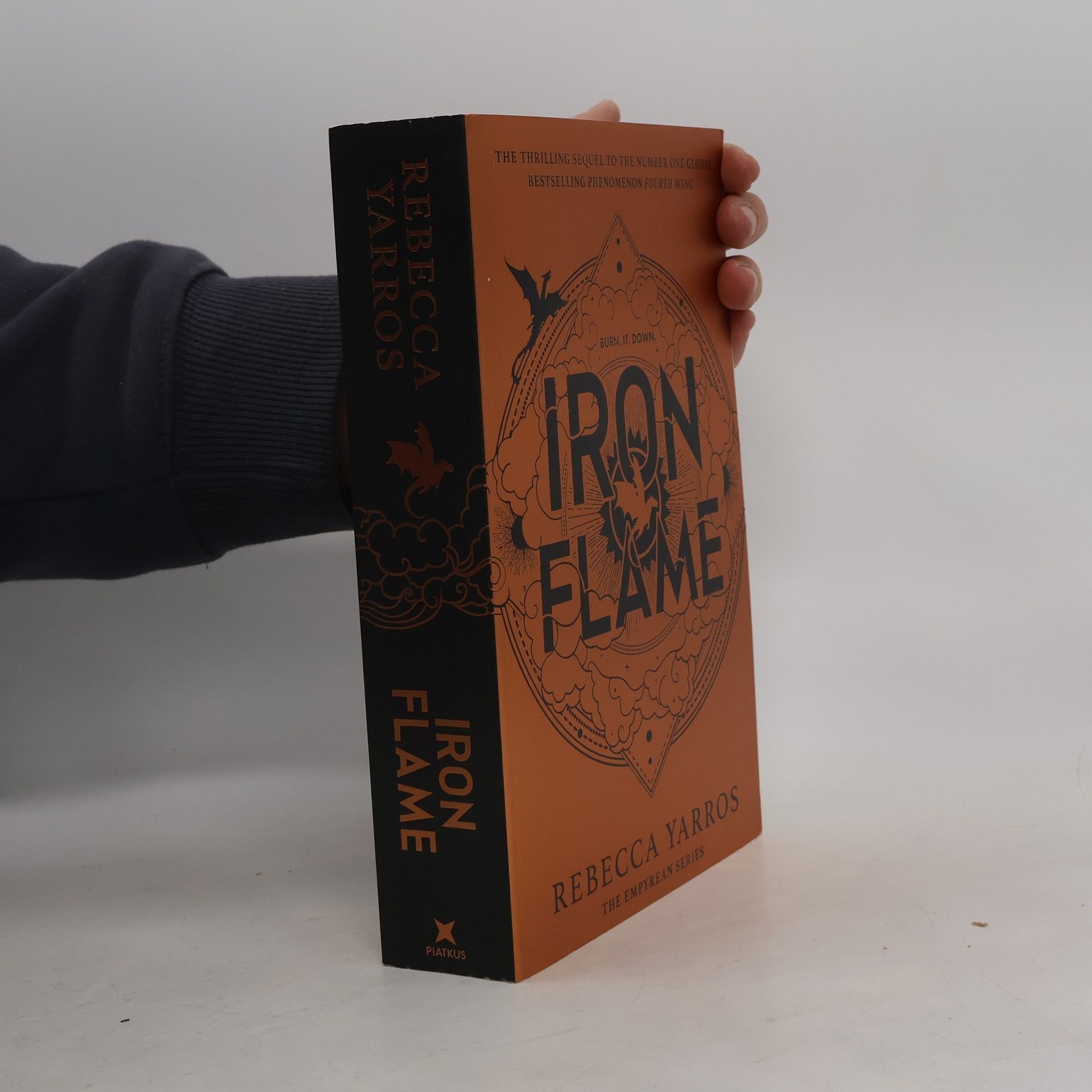 Rebecca Yarros Iron Flame