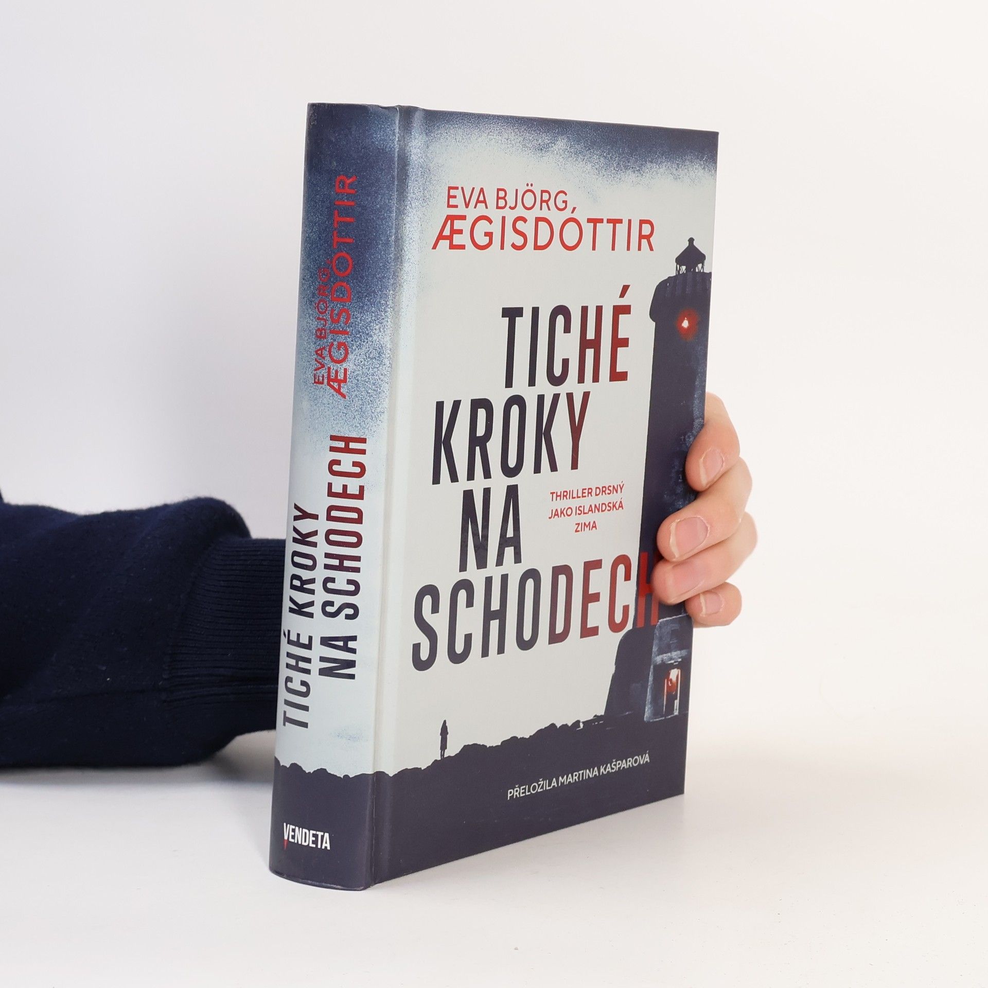 Eva Bjorg Ægisdóttir Tiché kroky na schodech