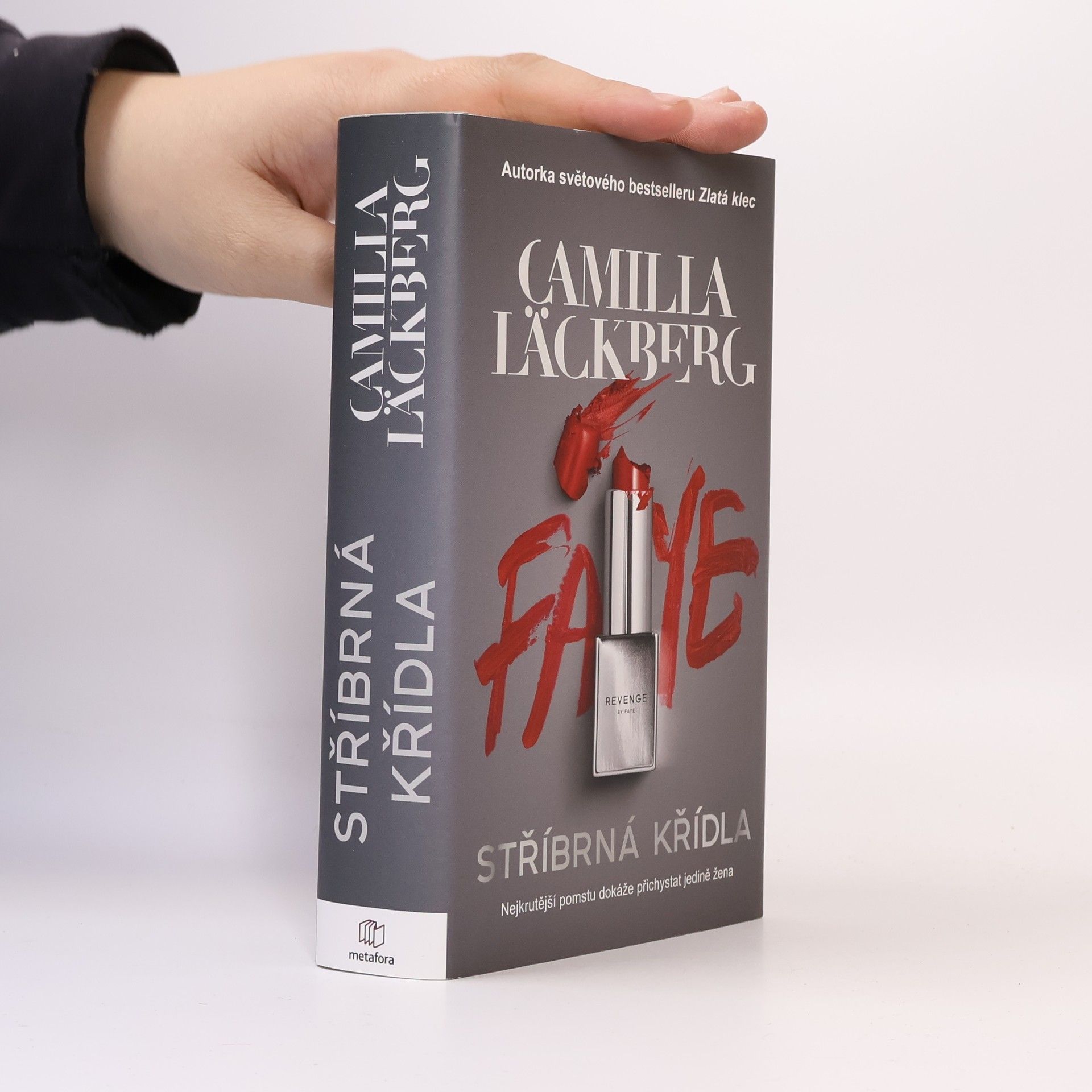 Camilla Läckberg Stříbrná křídla. Nejkrutější pomstu může přichystat jedině žena