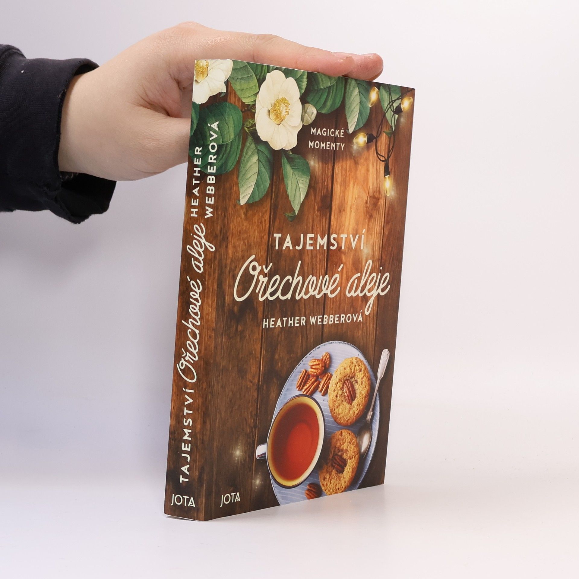 Heather Webber Tajemství ořechové aleje