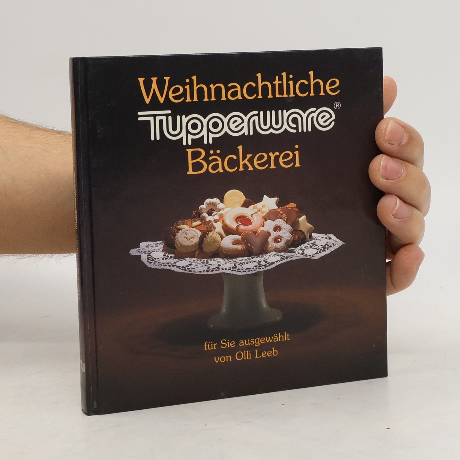 Oli Leeb Weihnachtliche Tupperware Bäckerei