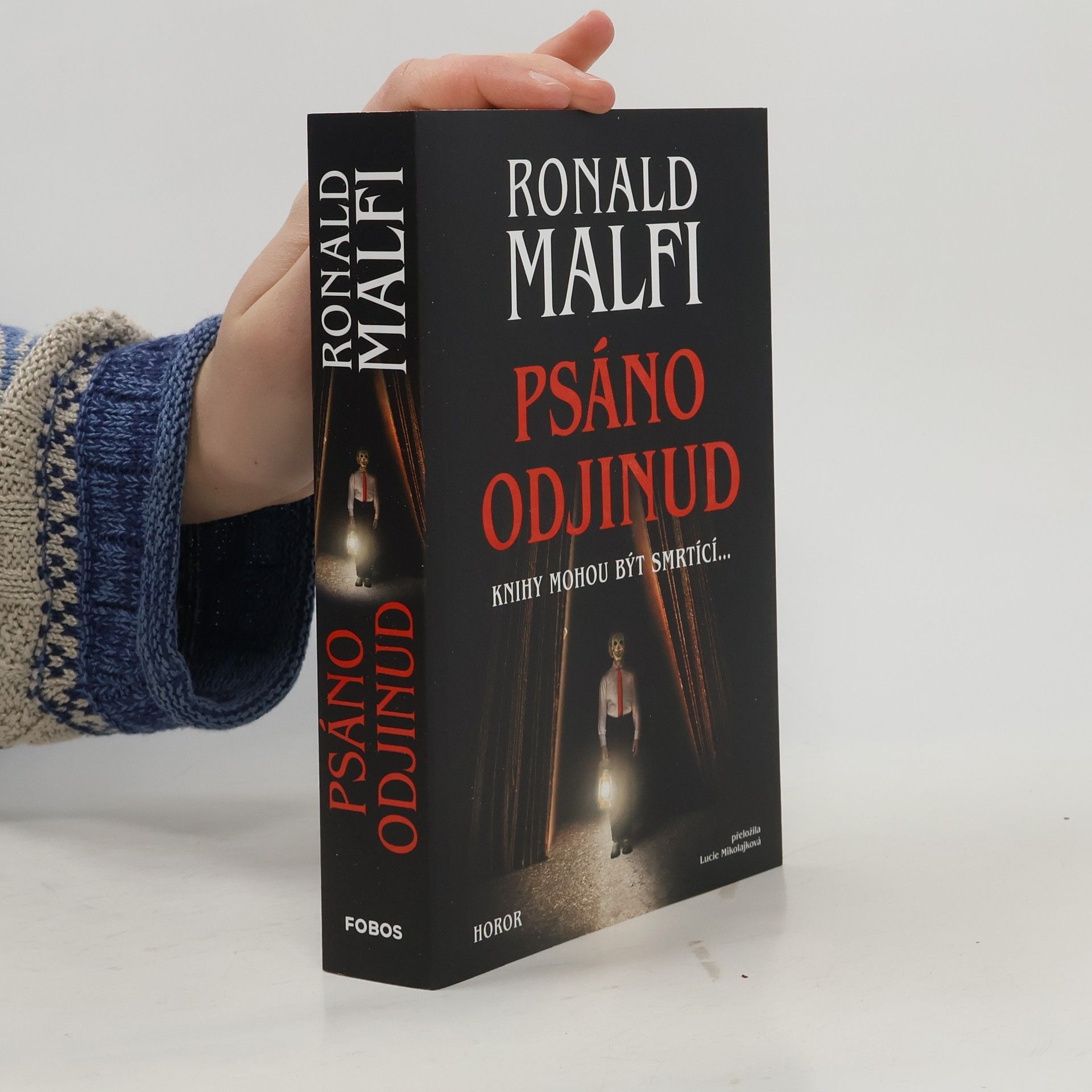 Ronald Damien Malfi Psáno odjinud