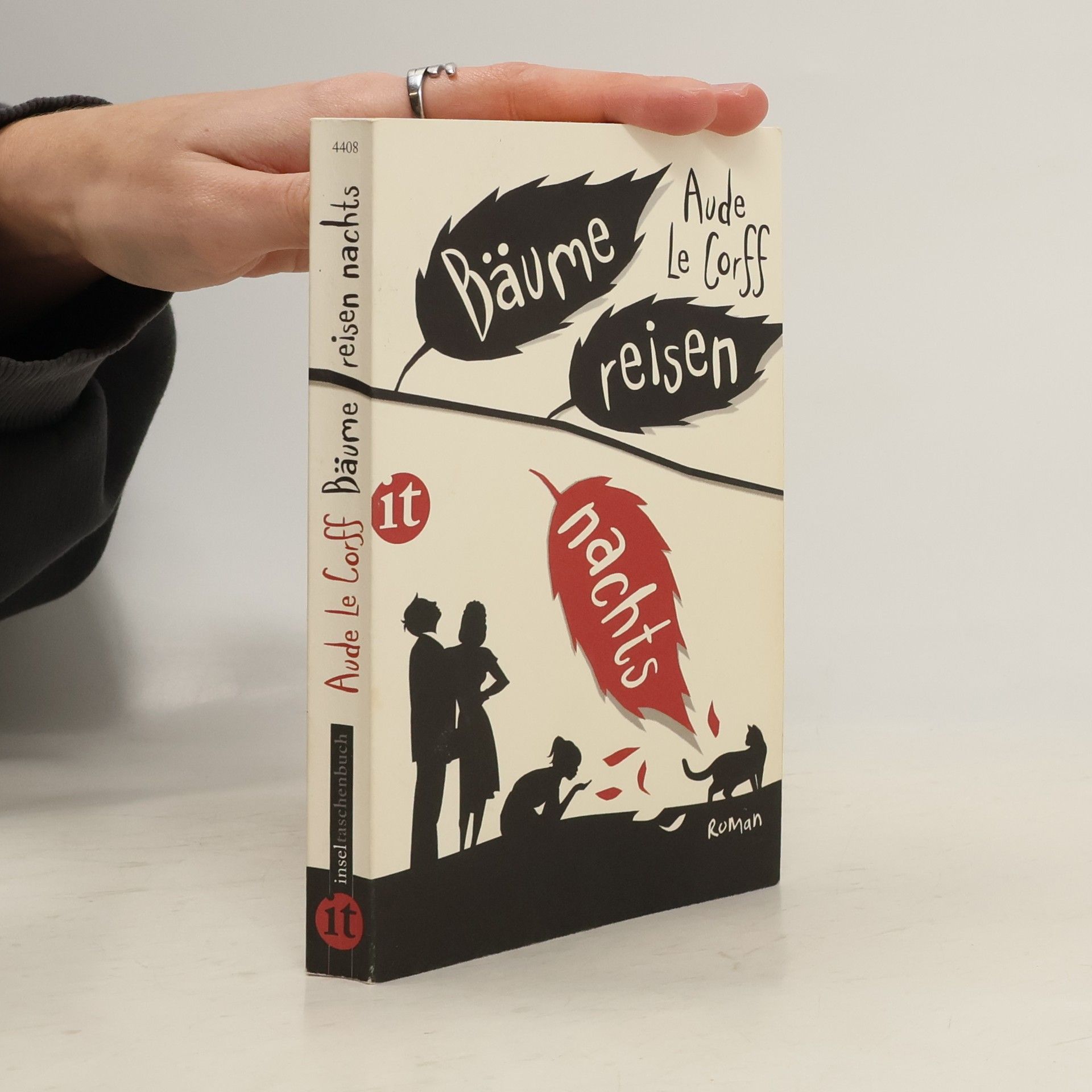 Bäume reisen nachts