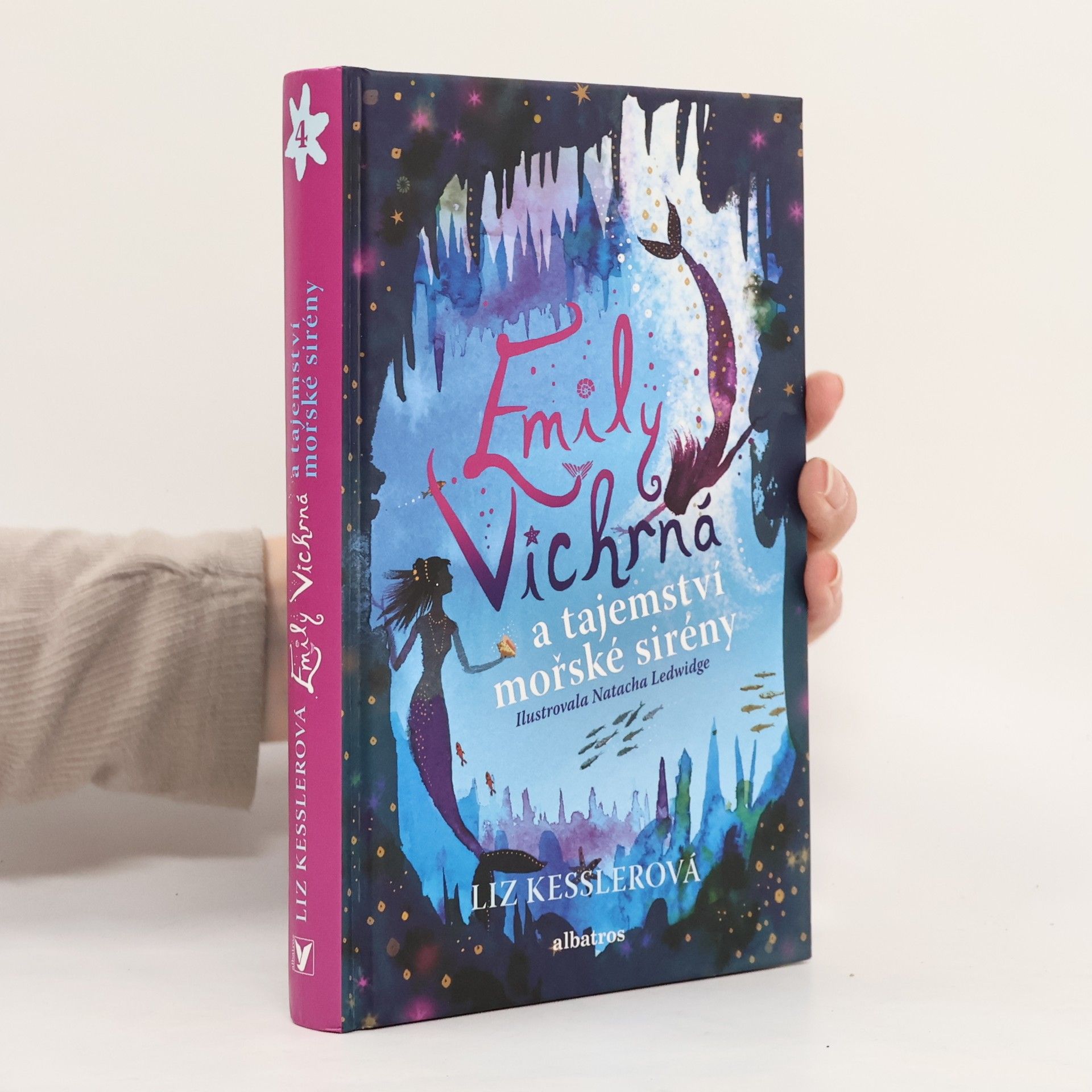 Liz Kessler Emily Vichrná a tajemství mořské sirény