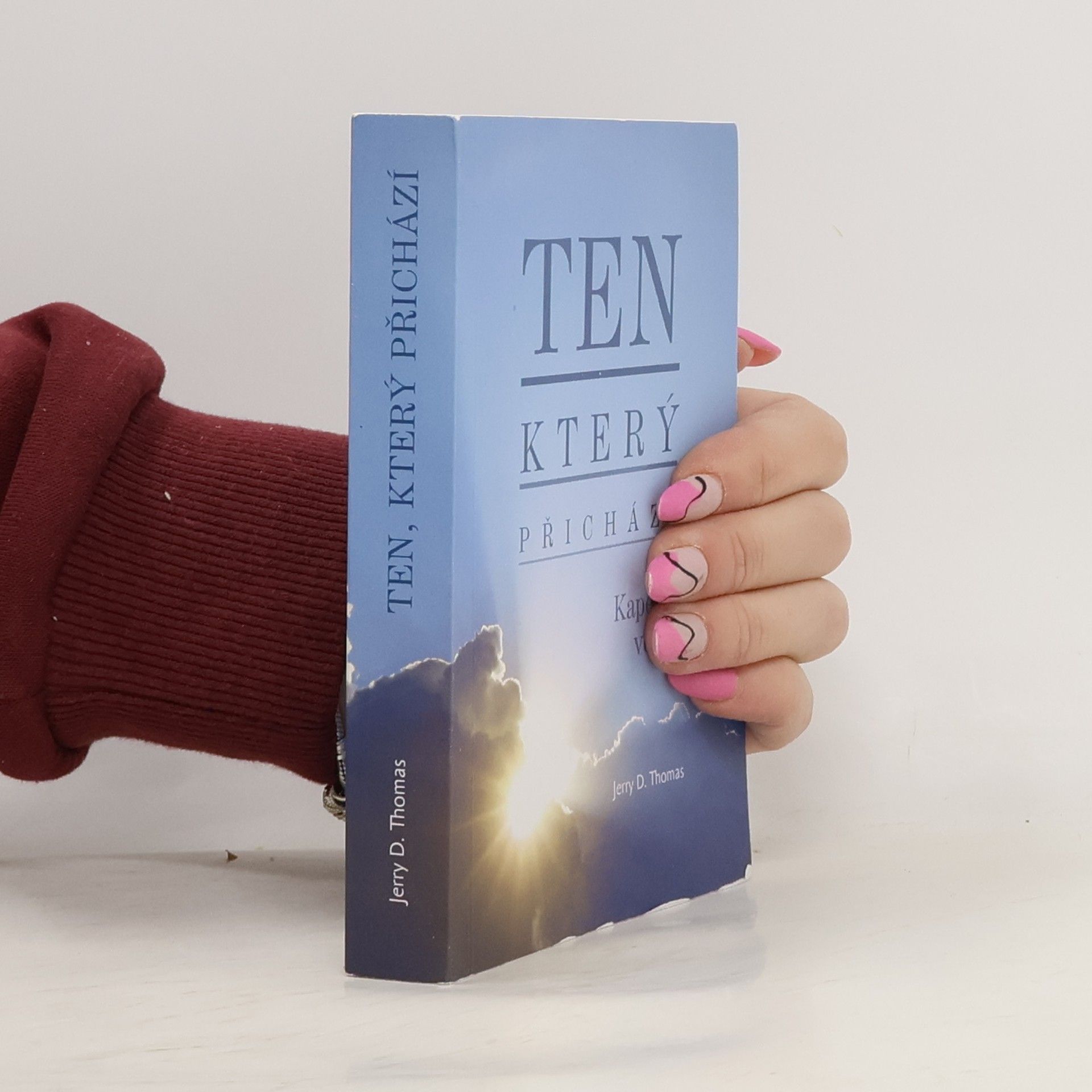 Jerry D. Thomas Ten, který přichází