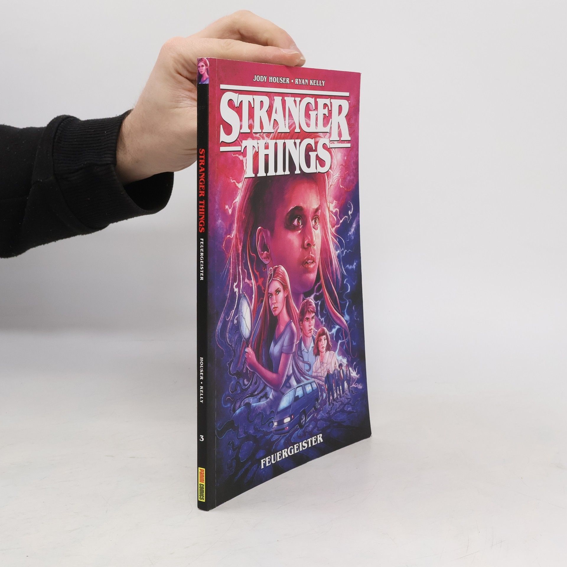 Ryan Kelly Stranger Things 3