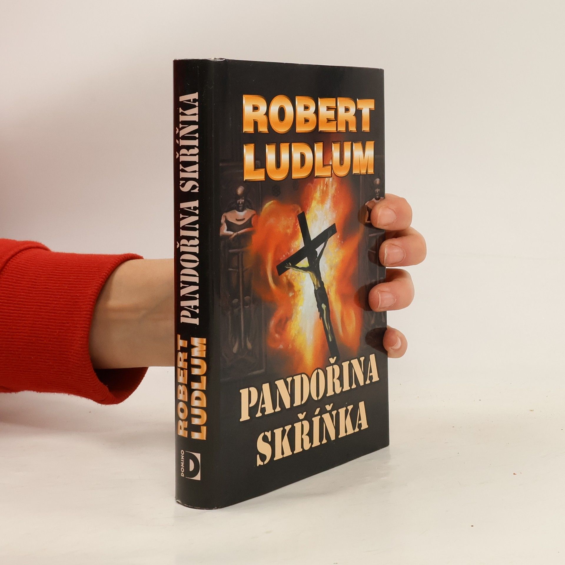 Robert Ludlum Pandořina skříňka
