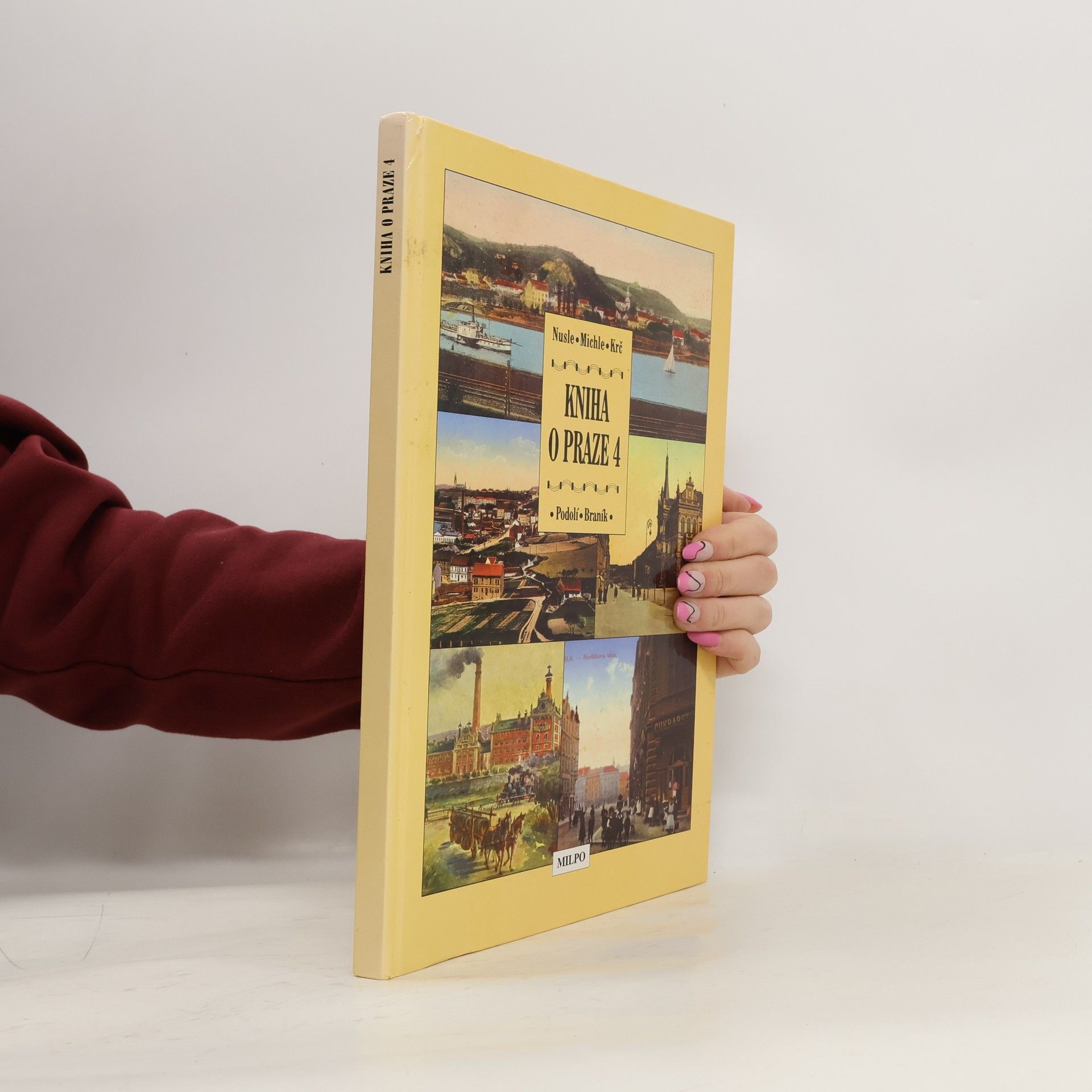 Pavel Augusta Kniha o Praze 4
