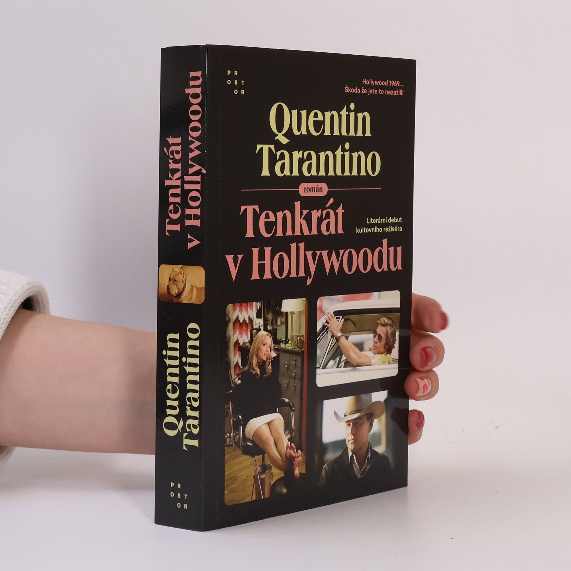 Quentin Tarantino Tenkrát v Hollywoodu : román