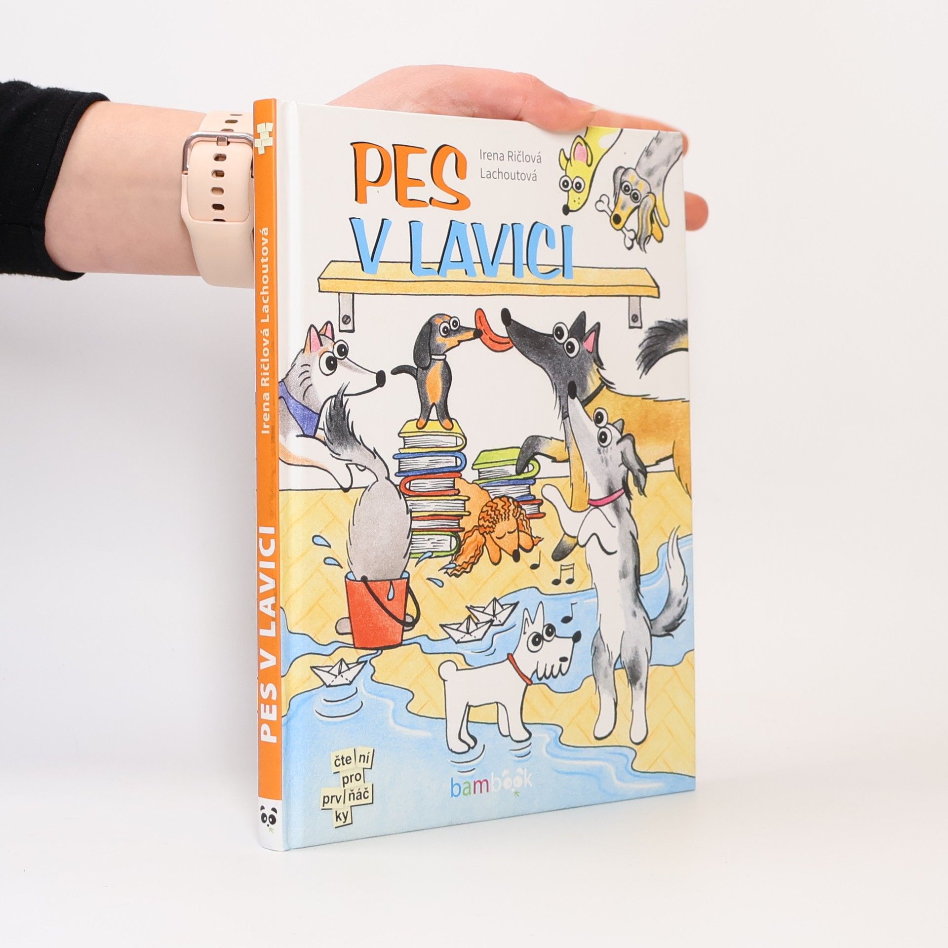 Irena Lachoutová Ričlová Pes v lavici