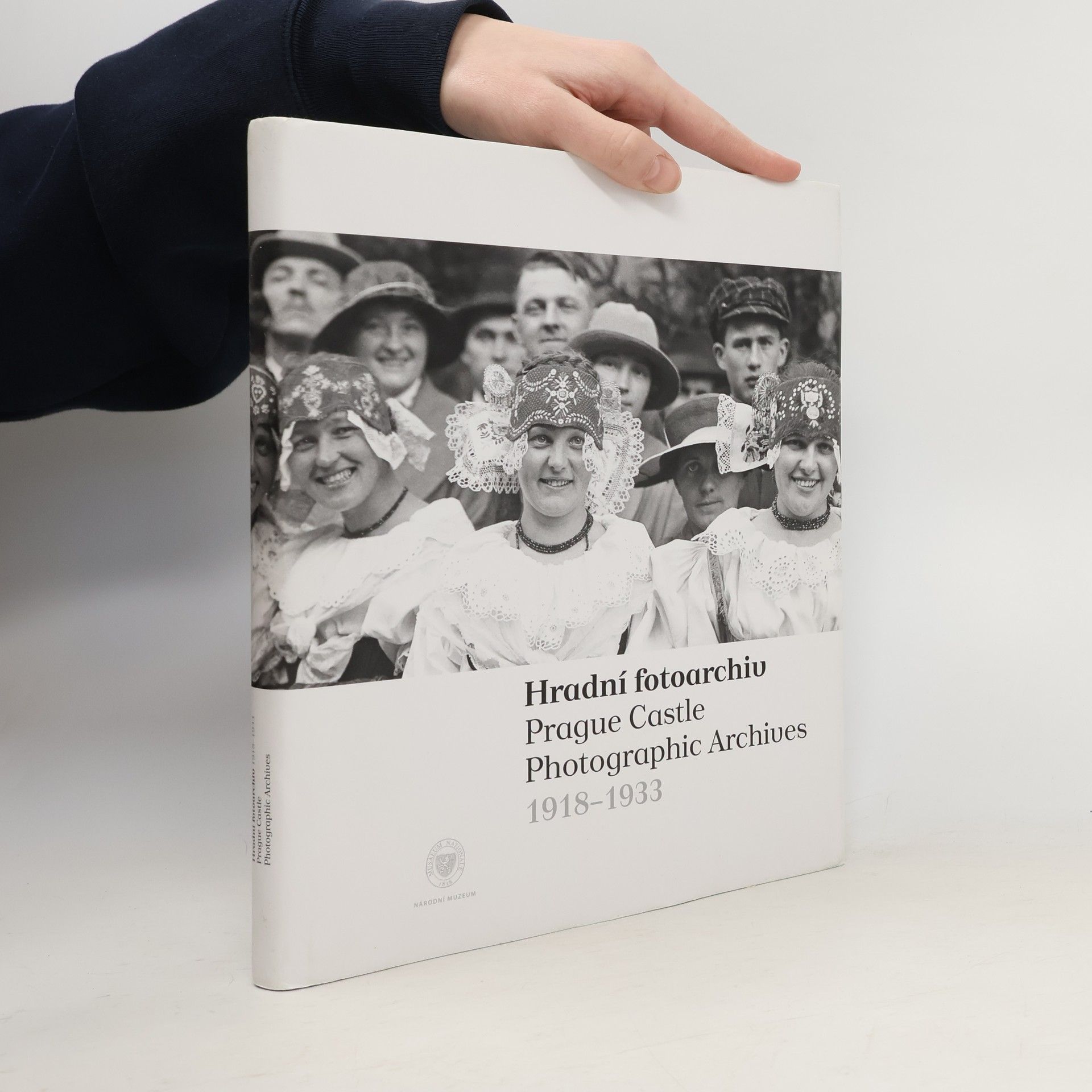 Milena Běličová Hradní fotoarchiv. Prague Castle photographic archives 1918-1933