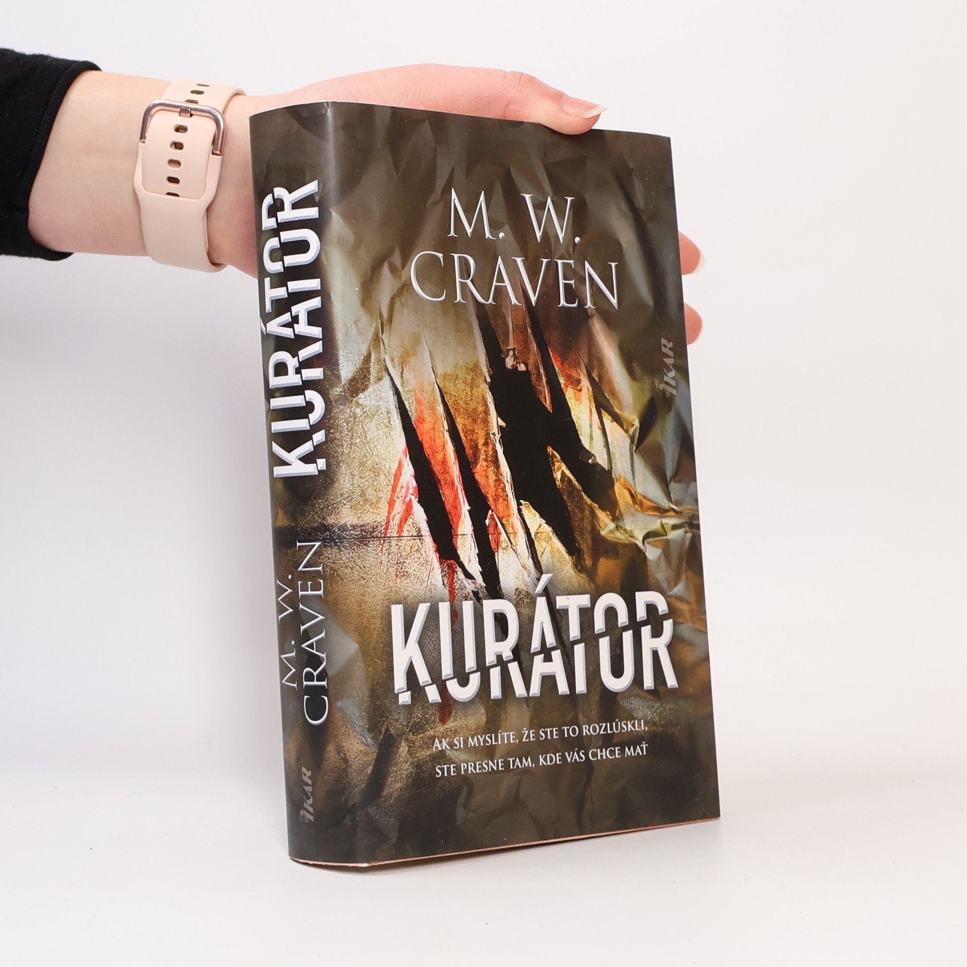 M.W. Craven Kurátor