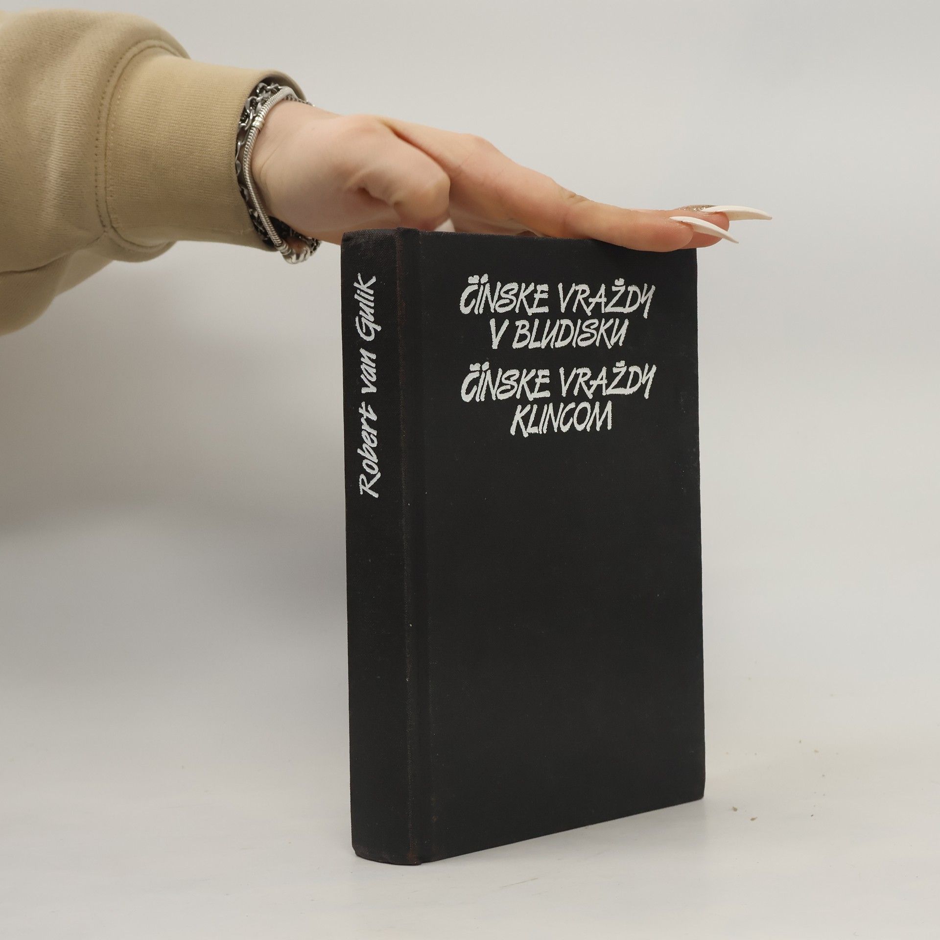 Robert van Gulik Čínske vraždy v bludisku / Čínske vraždy klincom