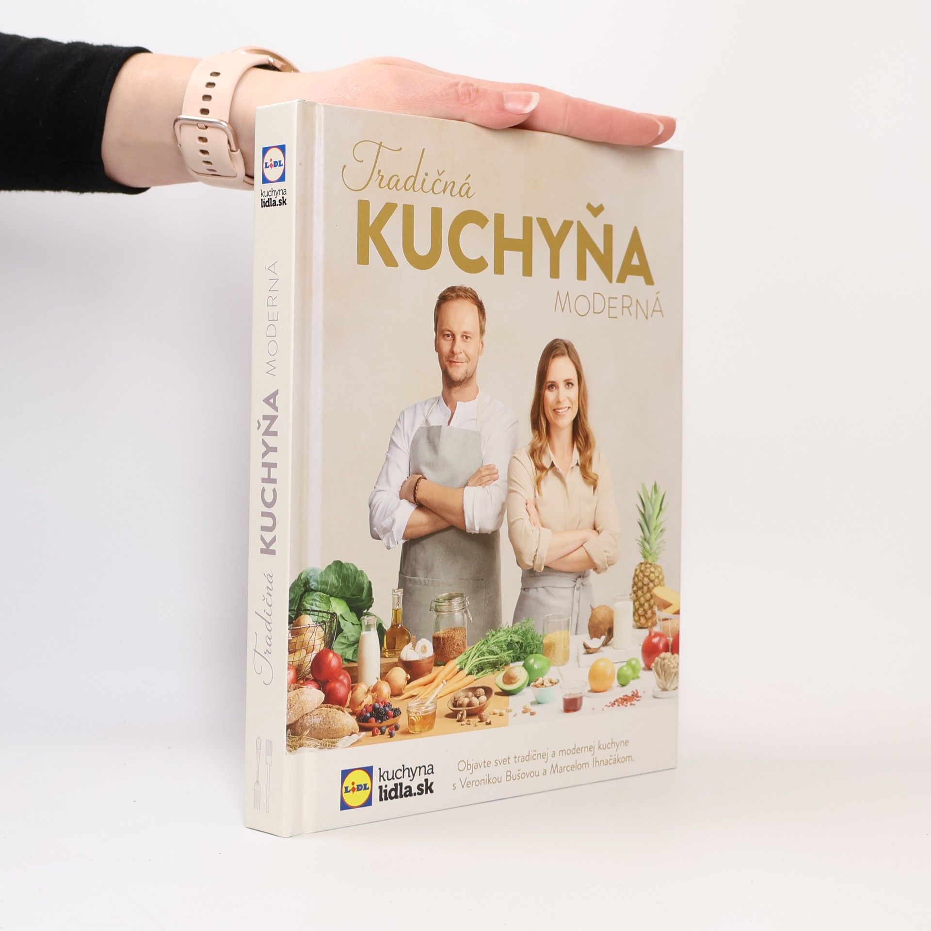 Veronika Bušová Tradičná kuchyňa moderná