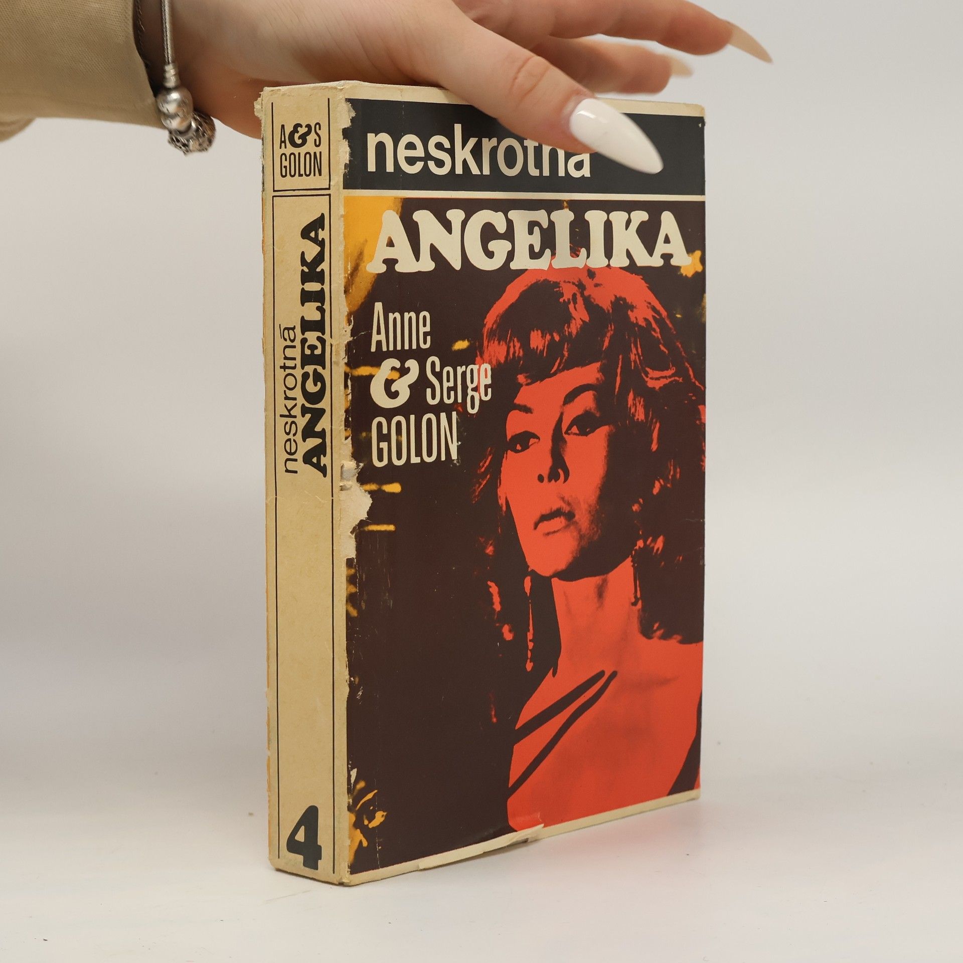 Anne Golon Neskrotná Angelika