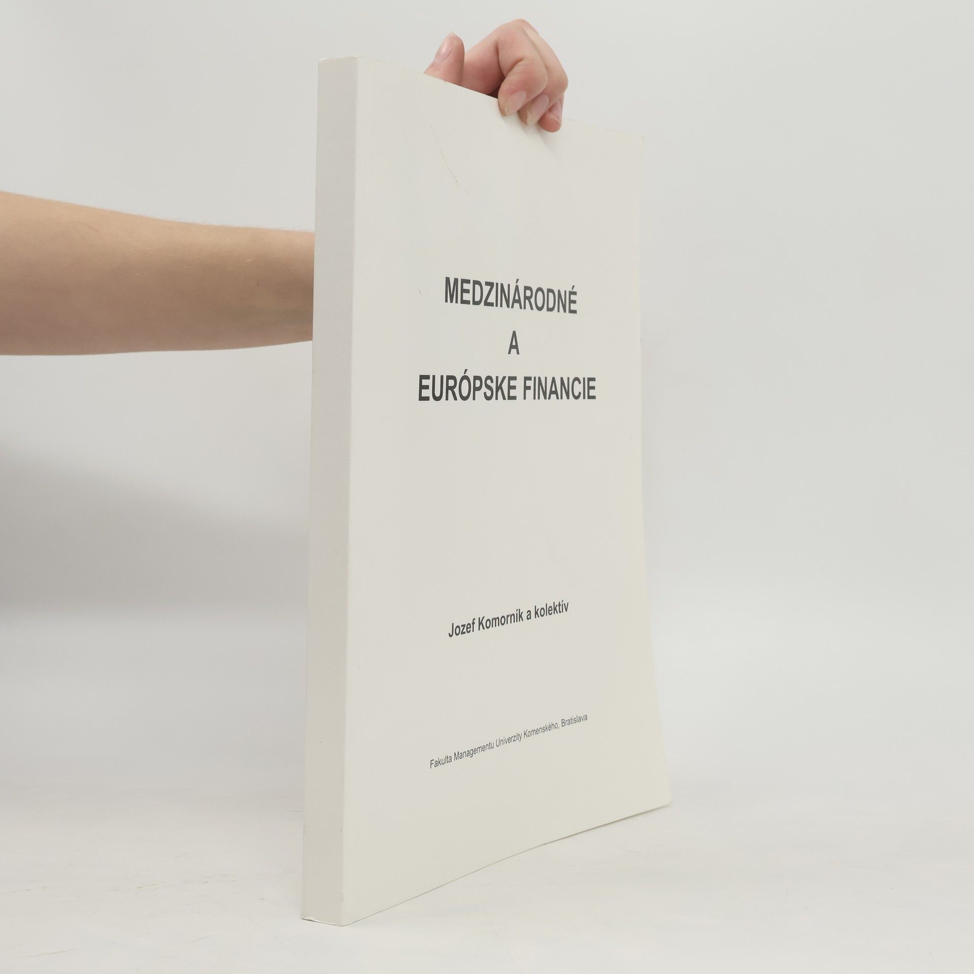 Daniel Futej Medzinárodné a európske financie