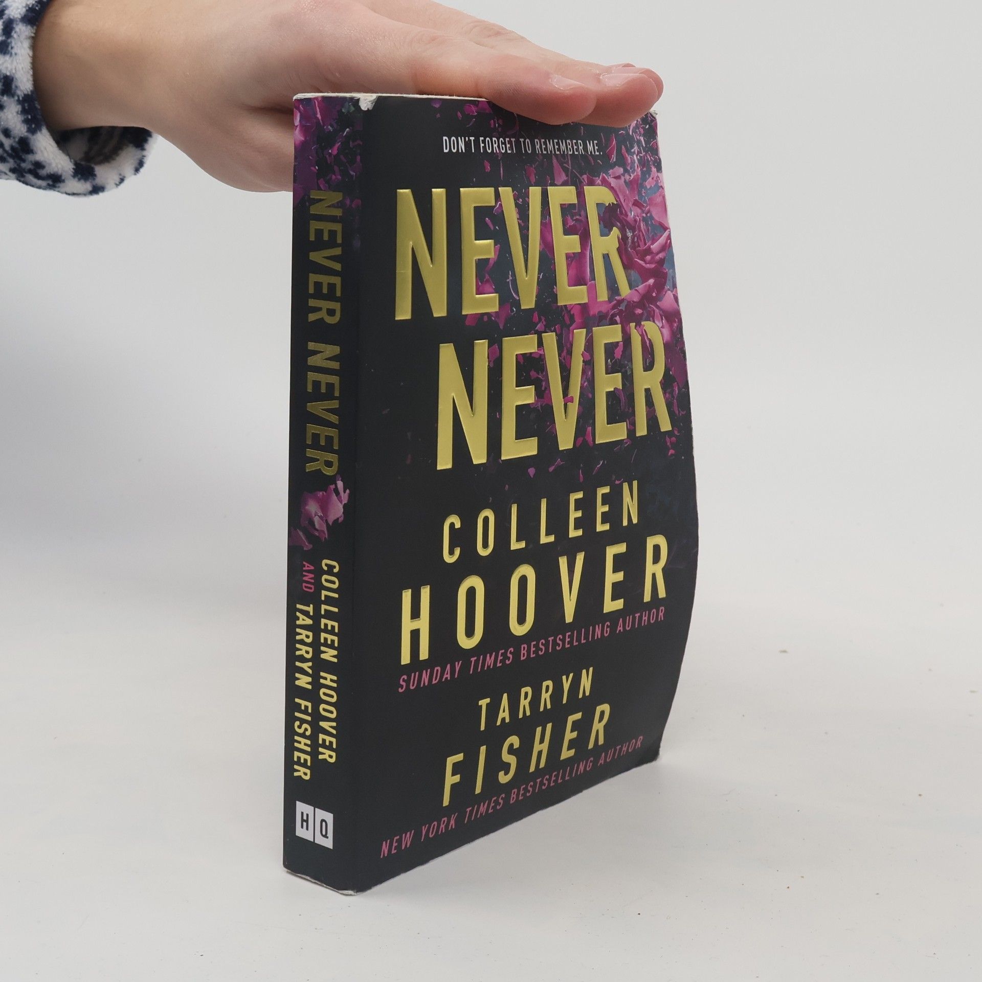 Tarryn Fisher Never Never