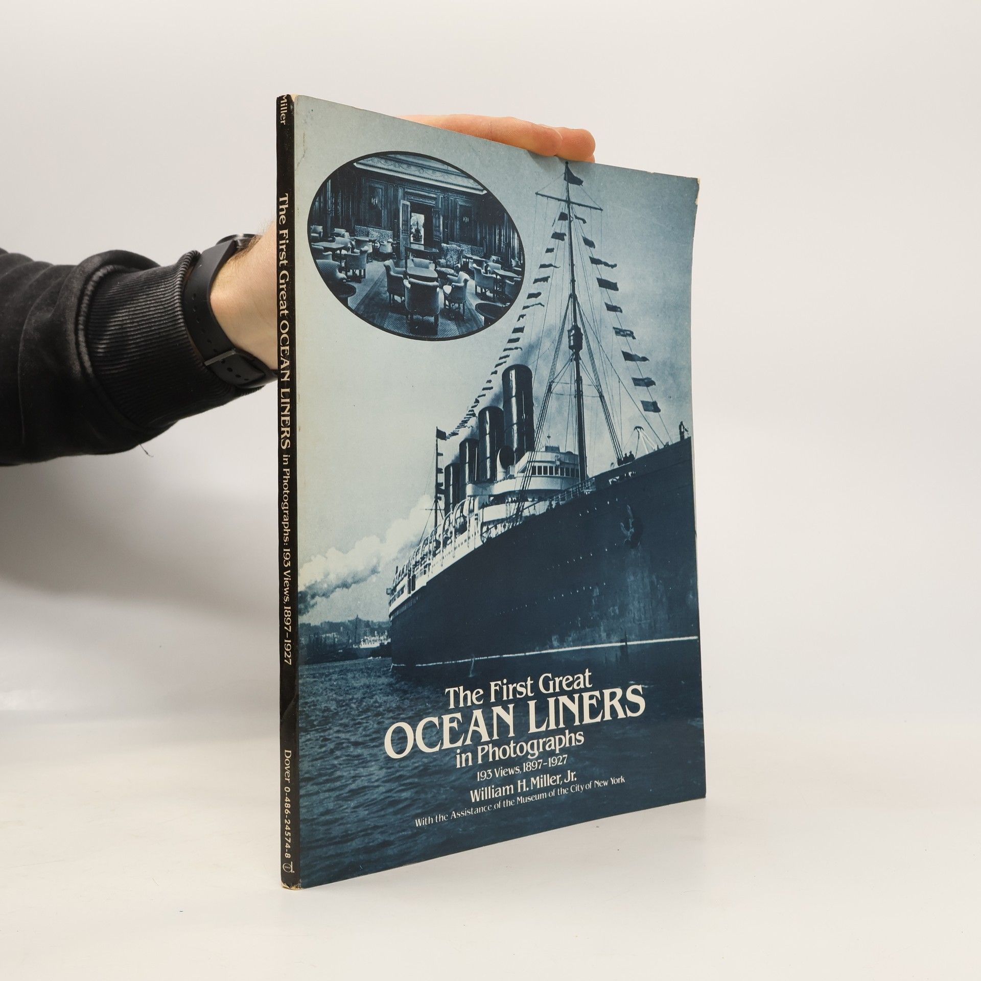 William H. Miller Jr.  The First Great Ocean Liners in Photographs