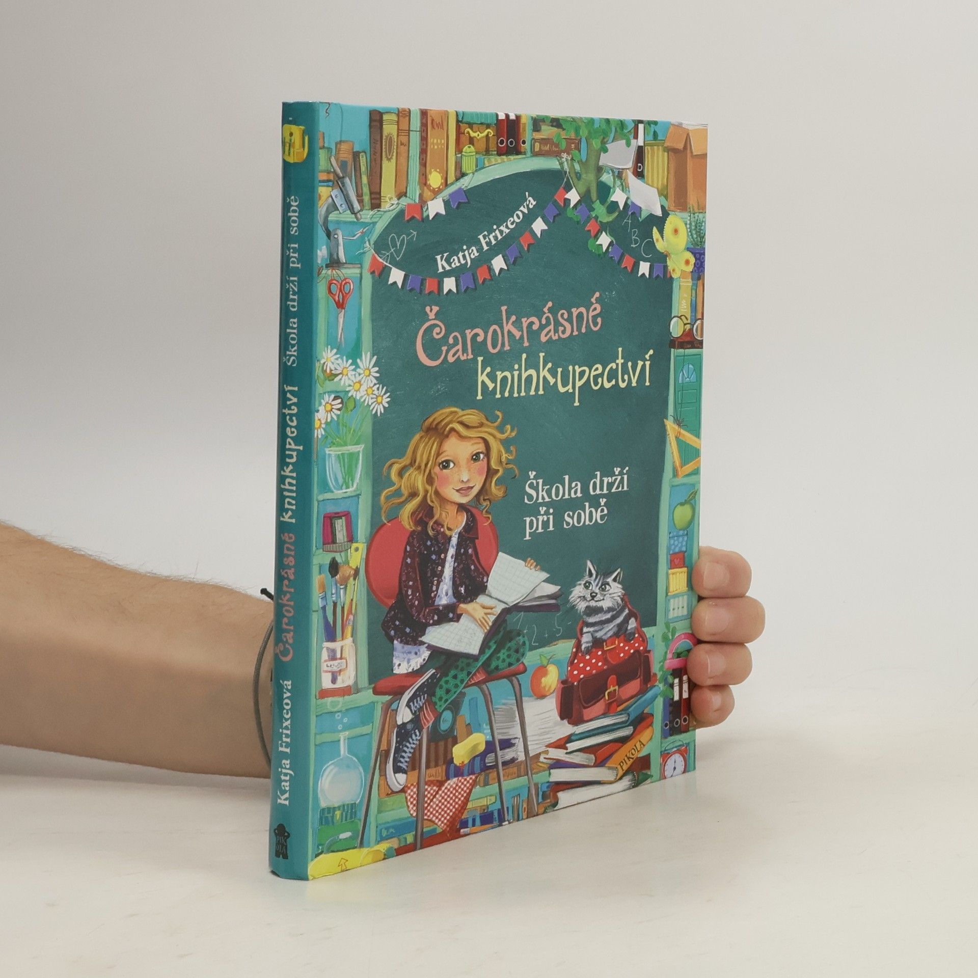 Katja Frixe Škola drží při sobě