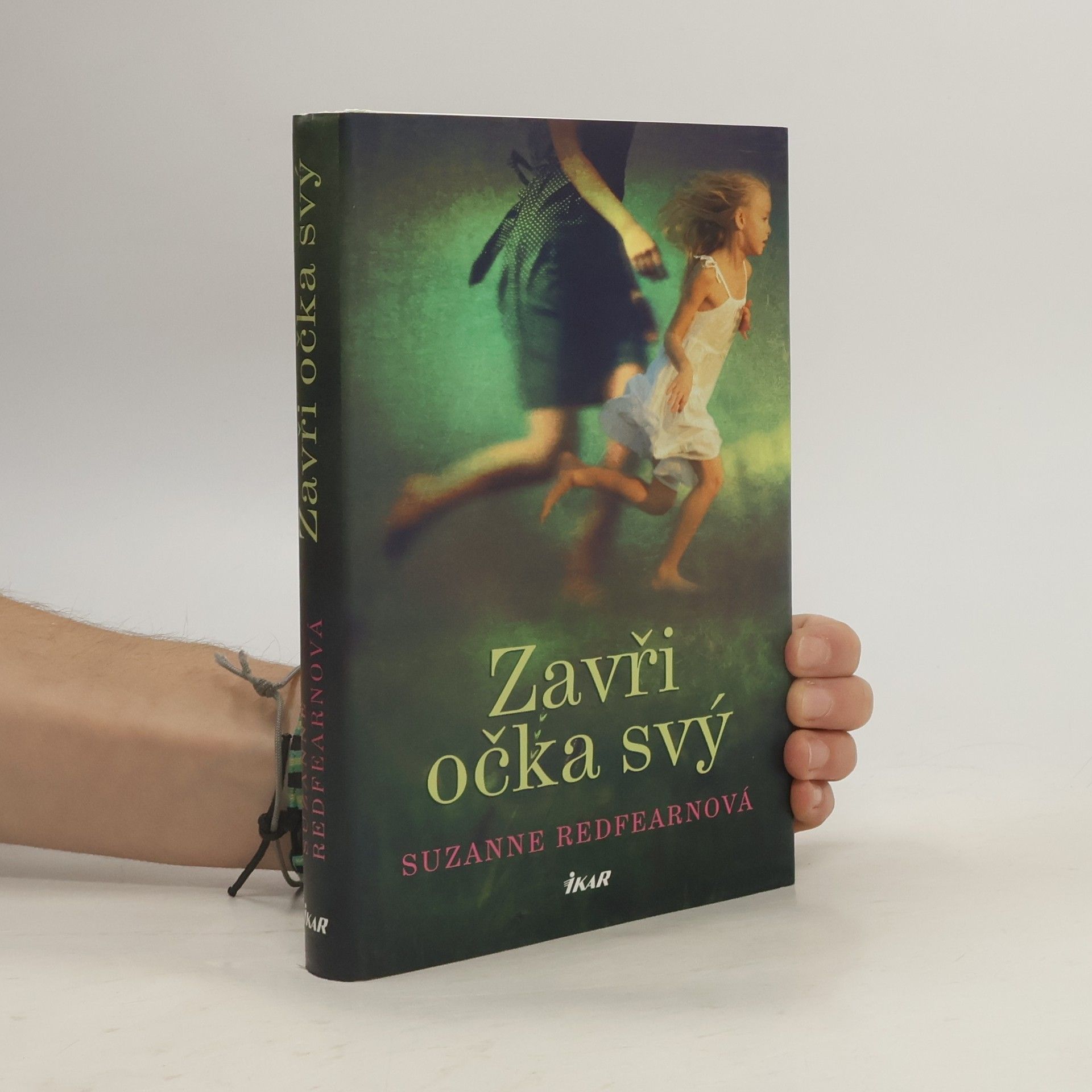 Suzanne Redfearn Zavři očka svý