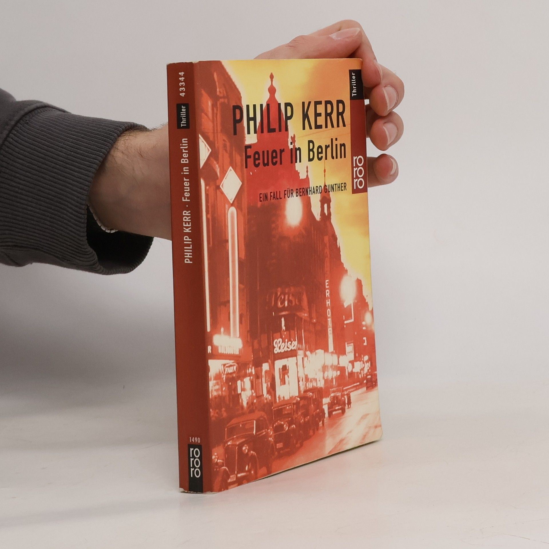 Philip Kerr Feuer in Berlin