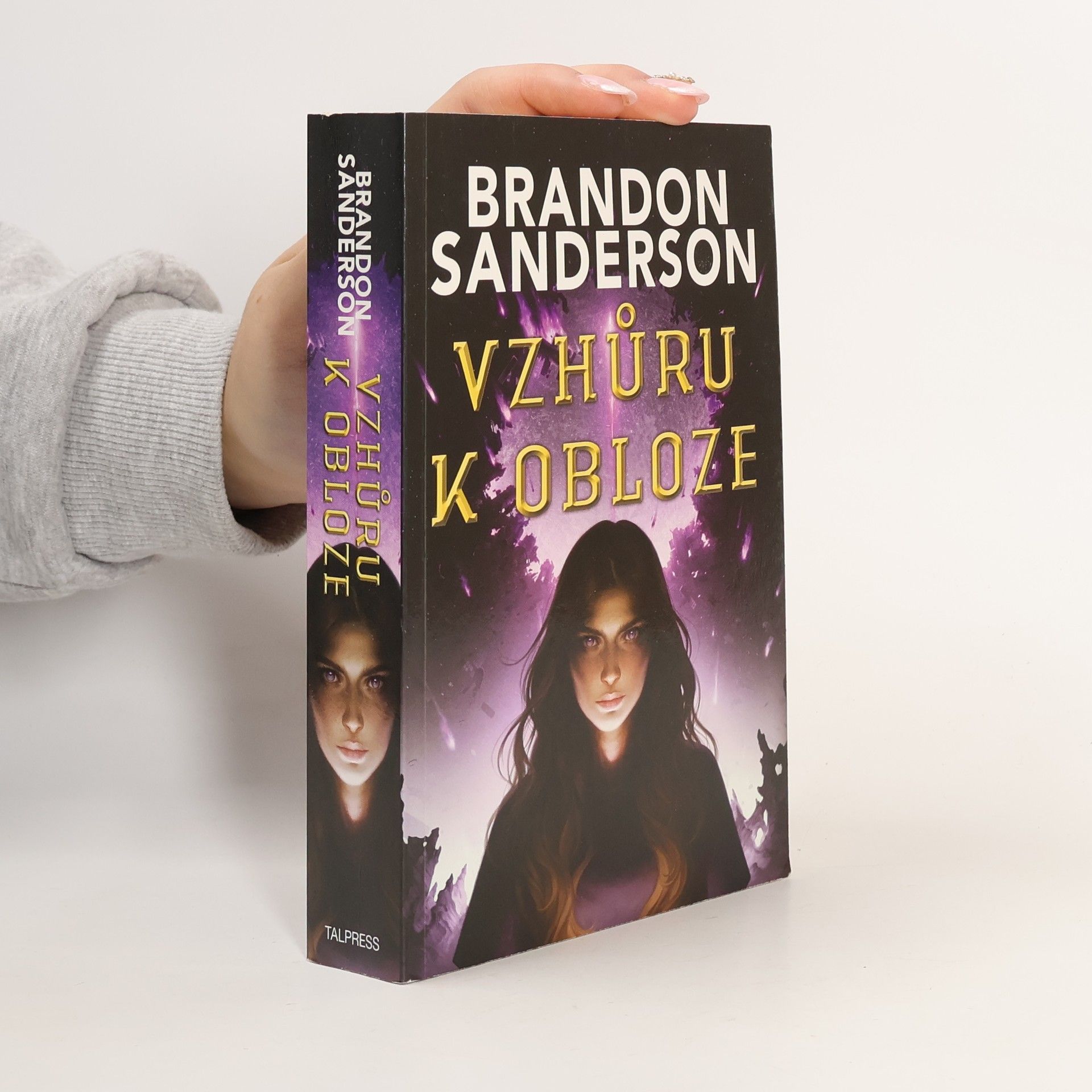 Brandon Sanderson Vzhůru k obloze