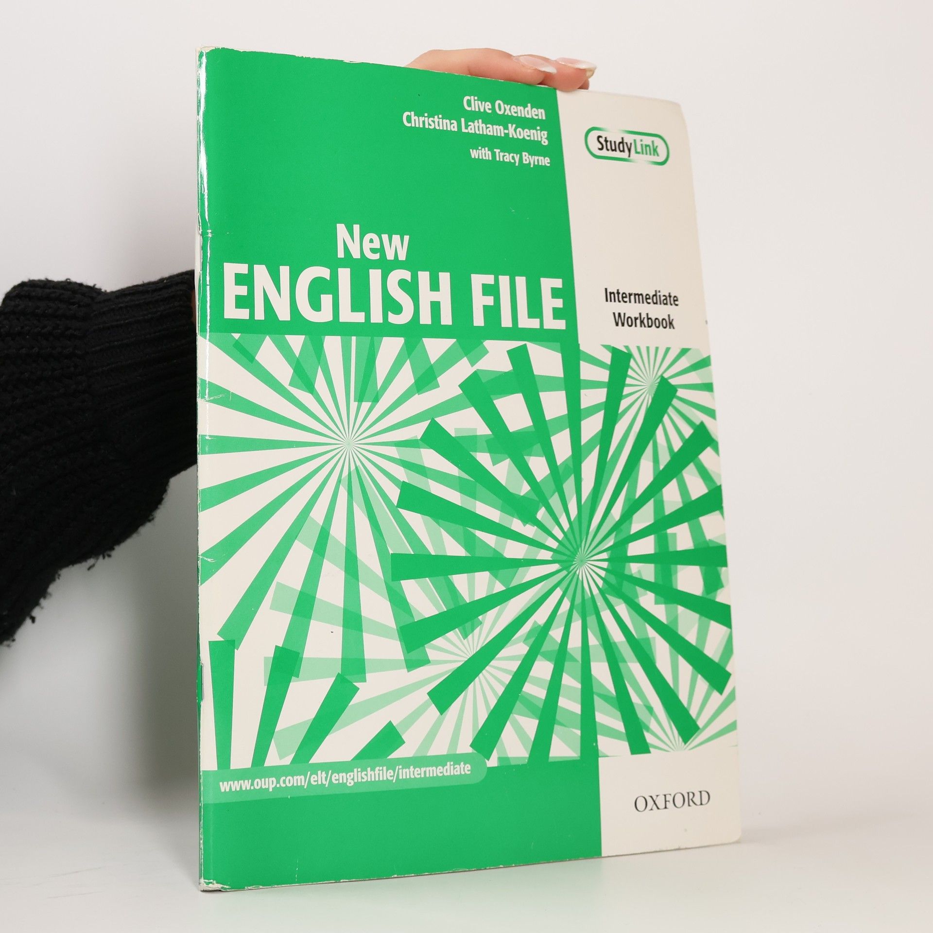 Tracy Byrne New English file : intermediate workbook