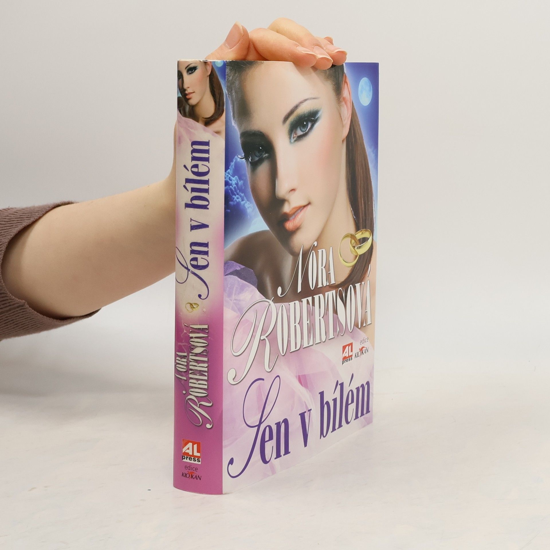Nora Roberts Sen v bílém