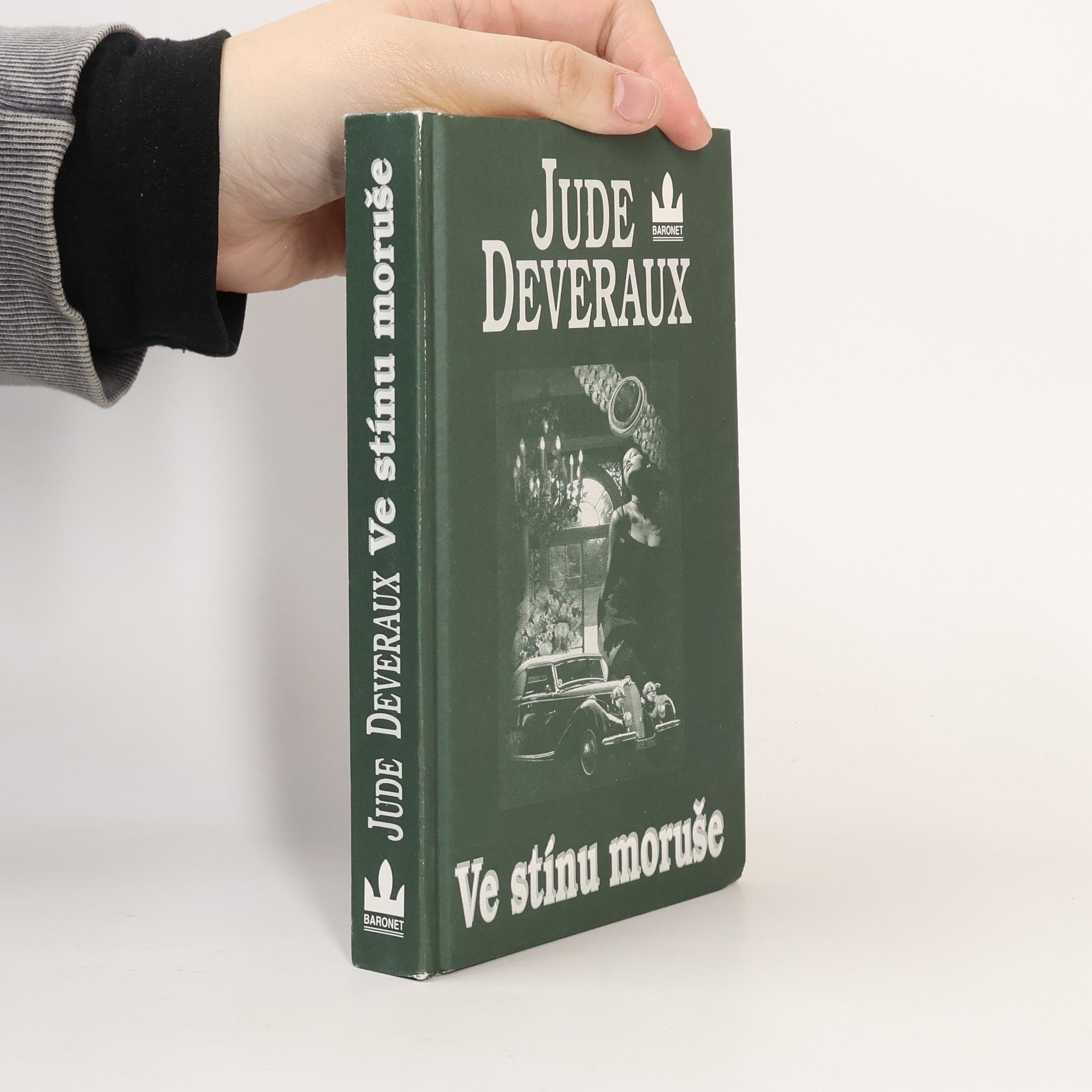 Jude Deveraux Ve stínu moruše