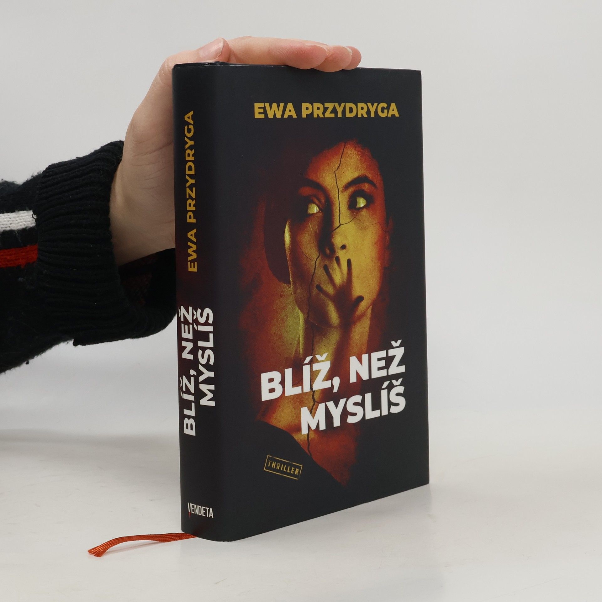 Ewa Przydryga Blíž, než myslíš