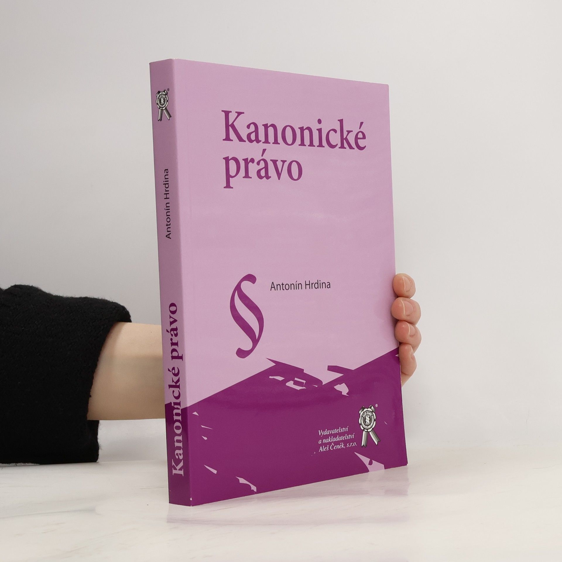 Kanonické právo: dějiny pramenů, teorie, platné právo