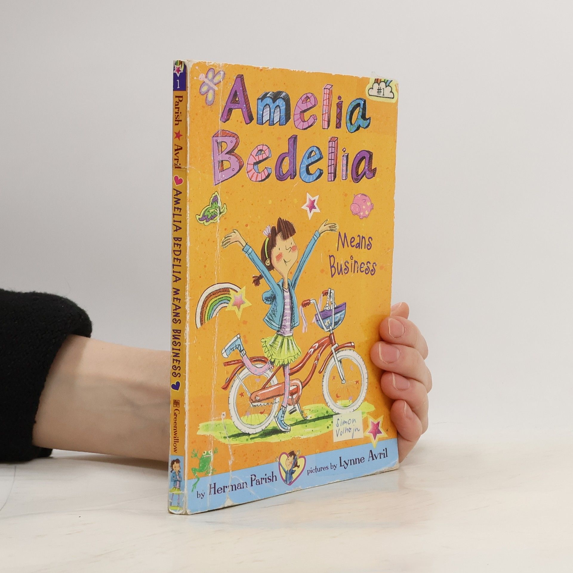 Amelia Bedelia Chapter Book #1: Amelia Bedelia Means Business